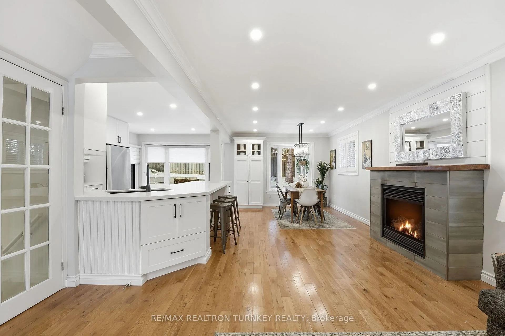Photo 6 of 196 Orchard Heights Boulevard, Aurora, Aurora Heights — HOMEH