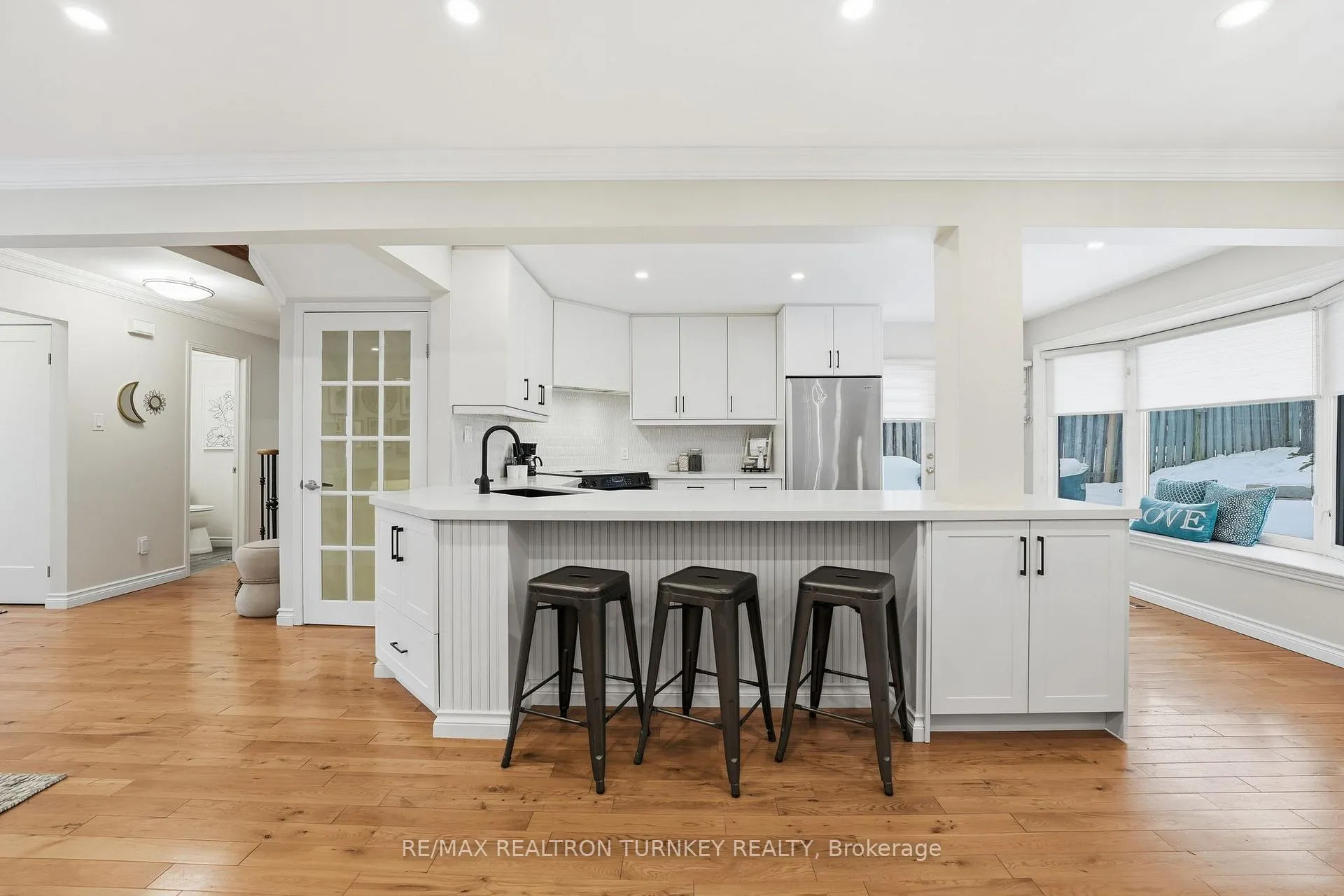 Photo 9 of 196 Orchard Heights Boulevard, Aurora, Aurora Heights — HOMEH