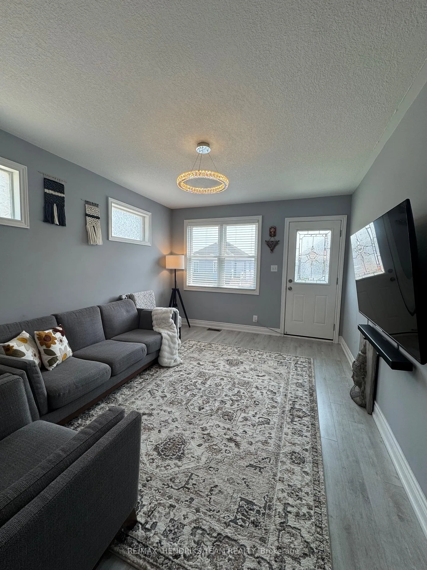 Photo 4 of 91 Page Street, St. Catharines, E. Chester — HOMEH