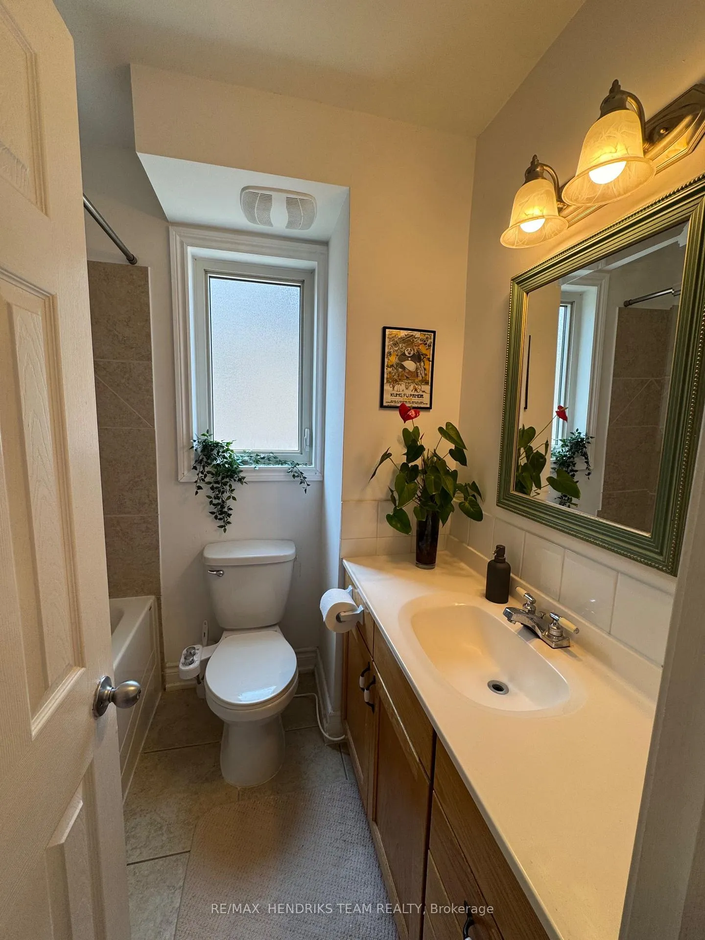 Photo 11 of 91 Page Street, St. Catharines, E. Chester — HOMEH