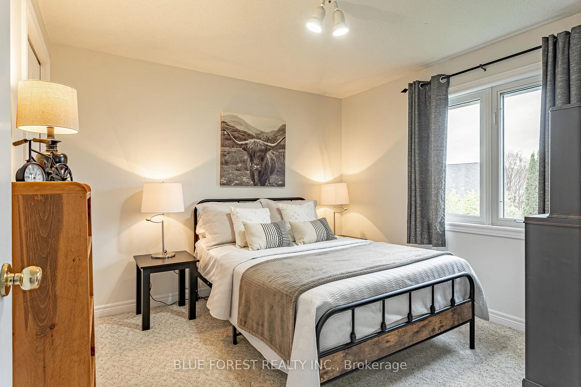 Photo 9 of 49 Parkview Drive, Thames Centre, Dorchester — HOMEH