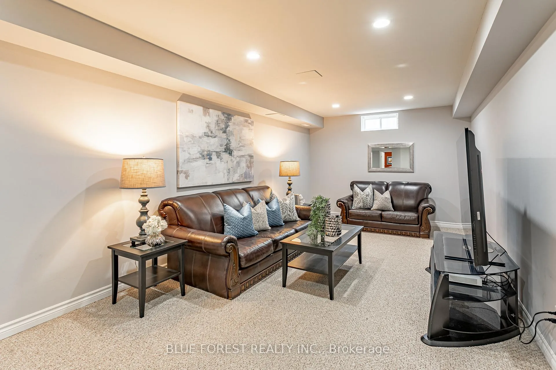 Photo 21 of 49 Parkview Drive, Thames Centre, Dorchester — HOMEH