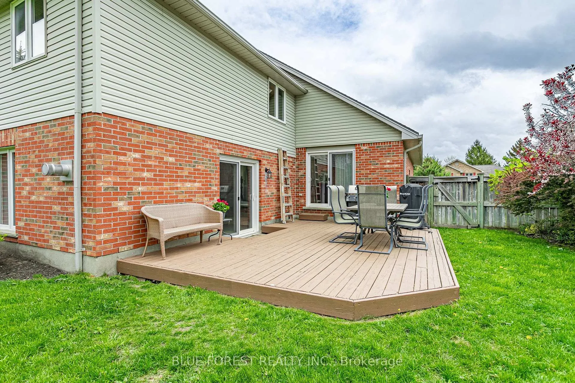 Photo 26 of 49 Parkview Drive, Thames Centre, Dorchester — HOMEH