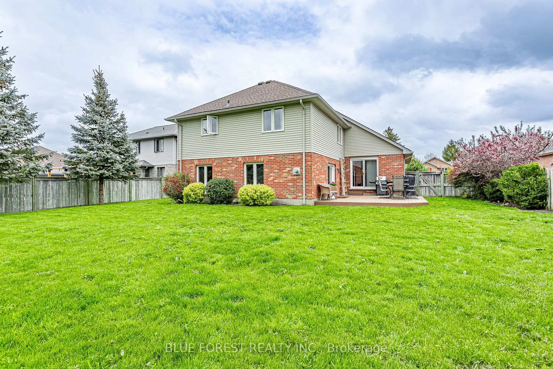 Photo 27 of 49 Parkview Drive, Thames Centre, Dorchester — HOMEH