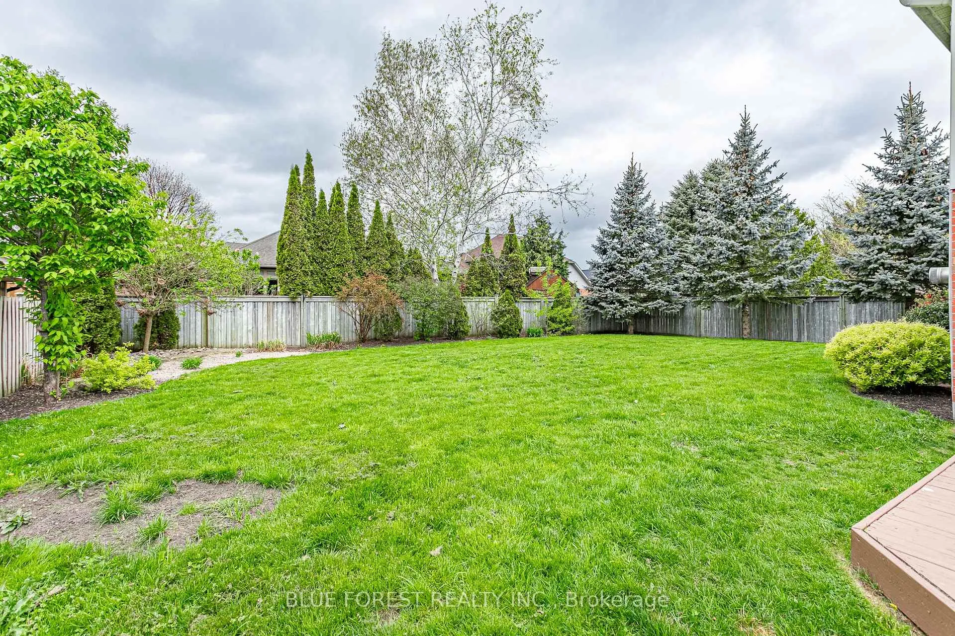 Photo 30 of 49 Parkview Drive, Thames Centre, Dorchester — HOMEH