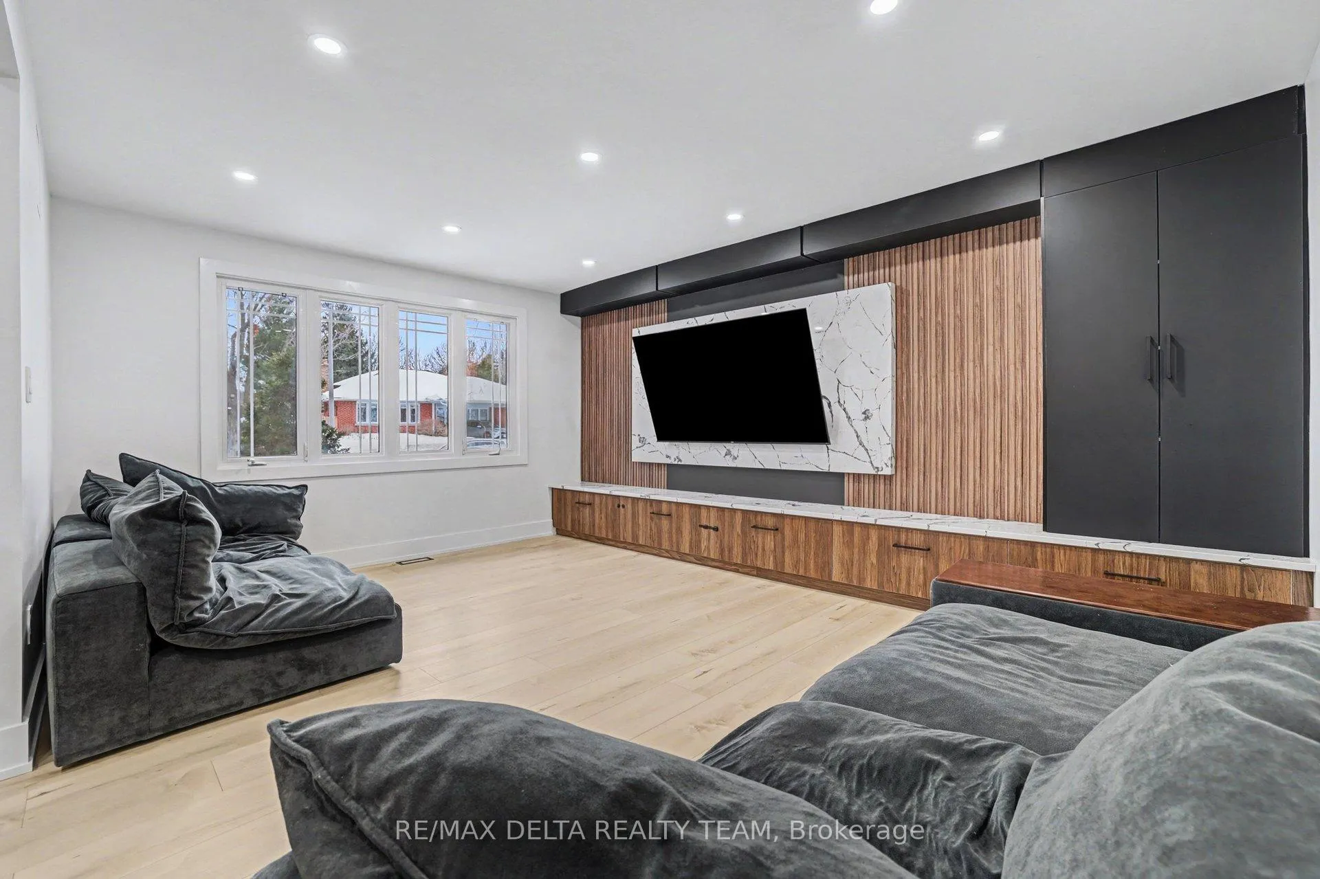 Photo 2 of 1465 Mcrobie Avenue, Ottawa, Alta Vista — HOMEH