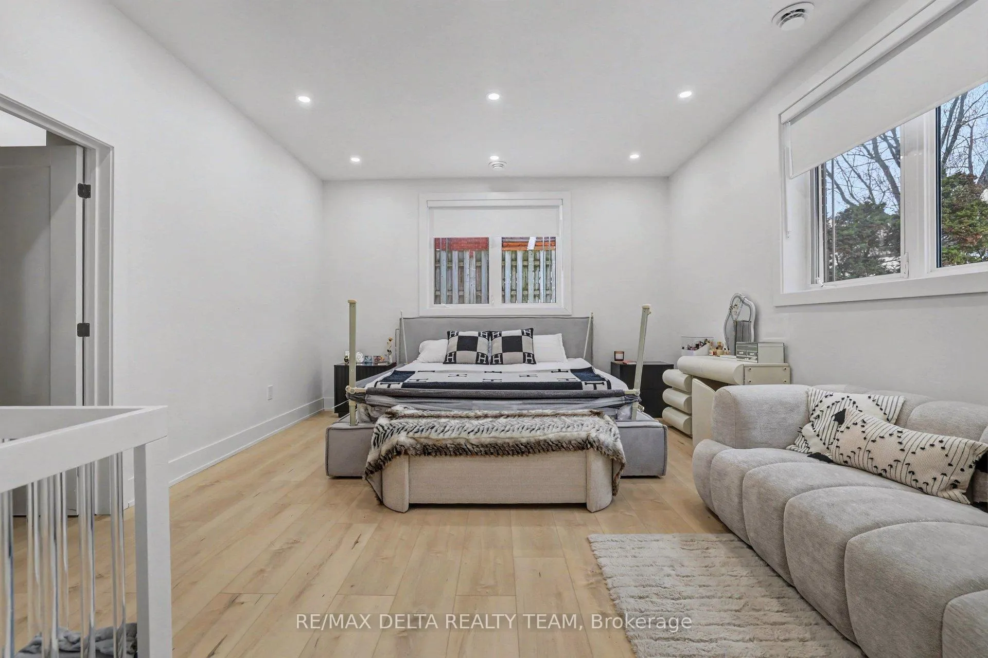 Photo 10 of 1465 Mcrobie Avenue, Ottawa, Alta Vista — HOMEH