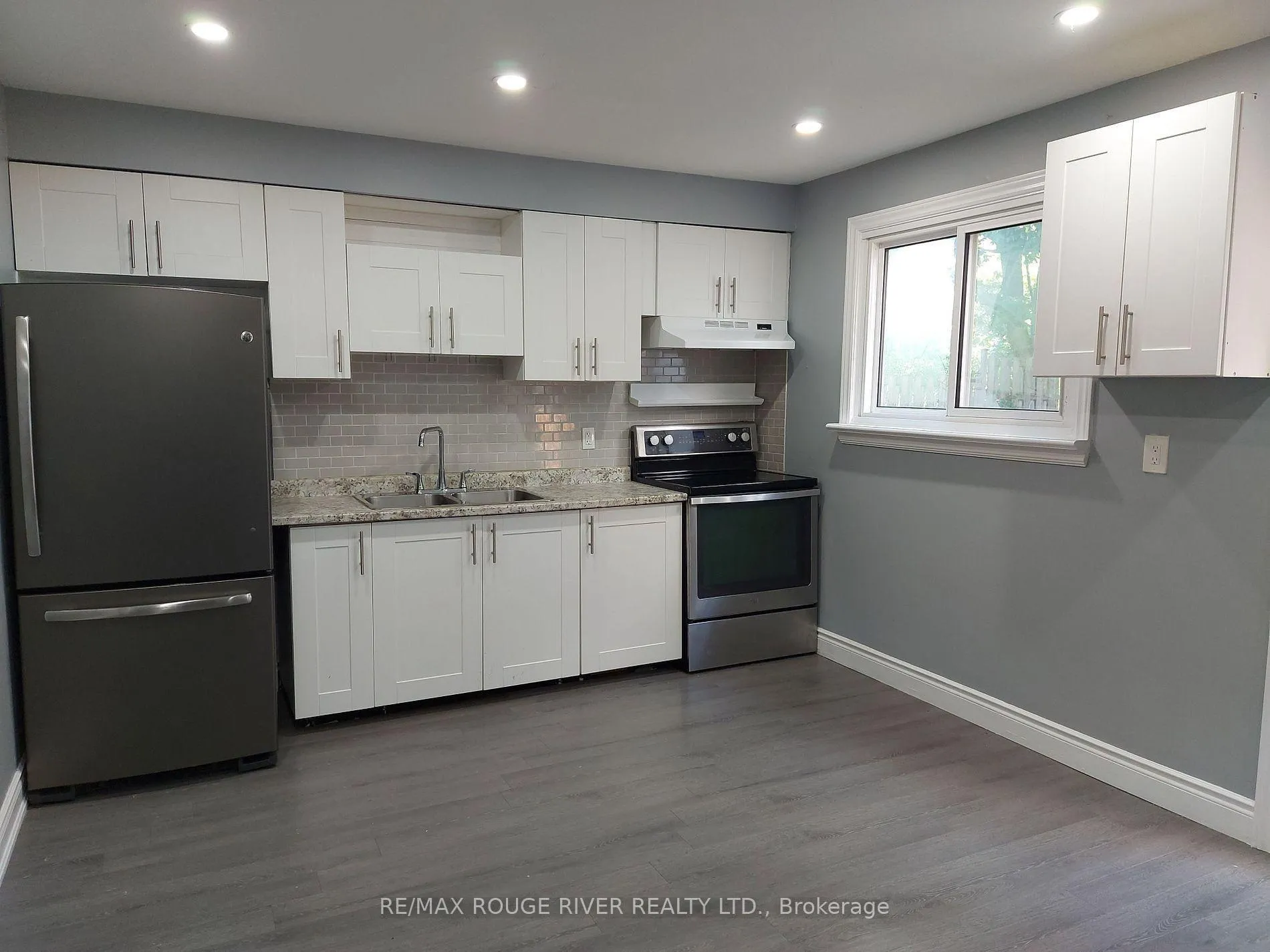 Photo 4 of Unit Main, 432 Bloor Street E, Oshawa, Lakeview — HOMEH