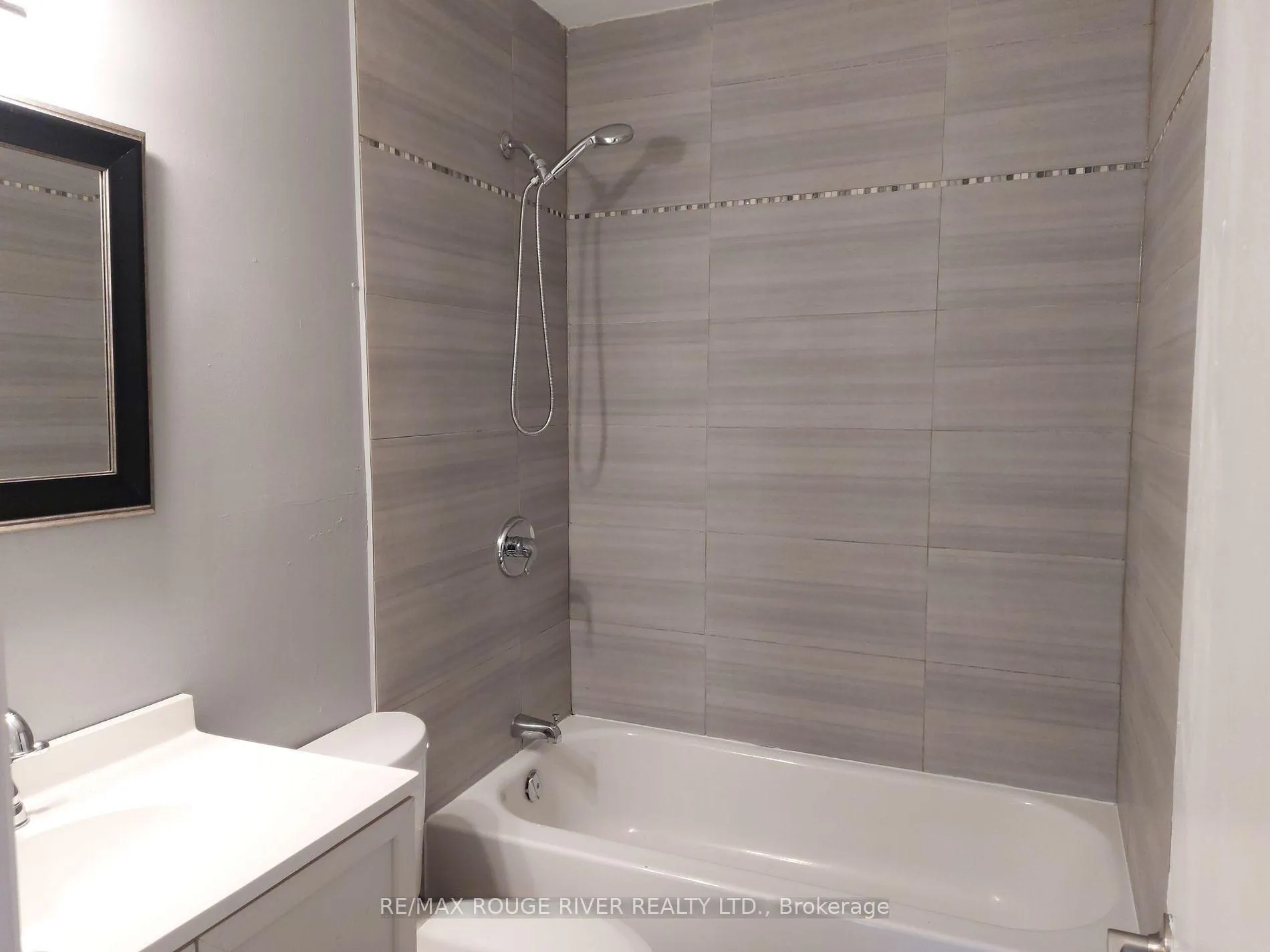 Photo 10 of Unit Main, 432 Bloor Street E, Oshawa, Lakeview — HOMEH