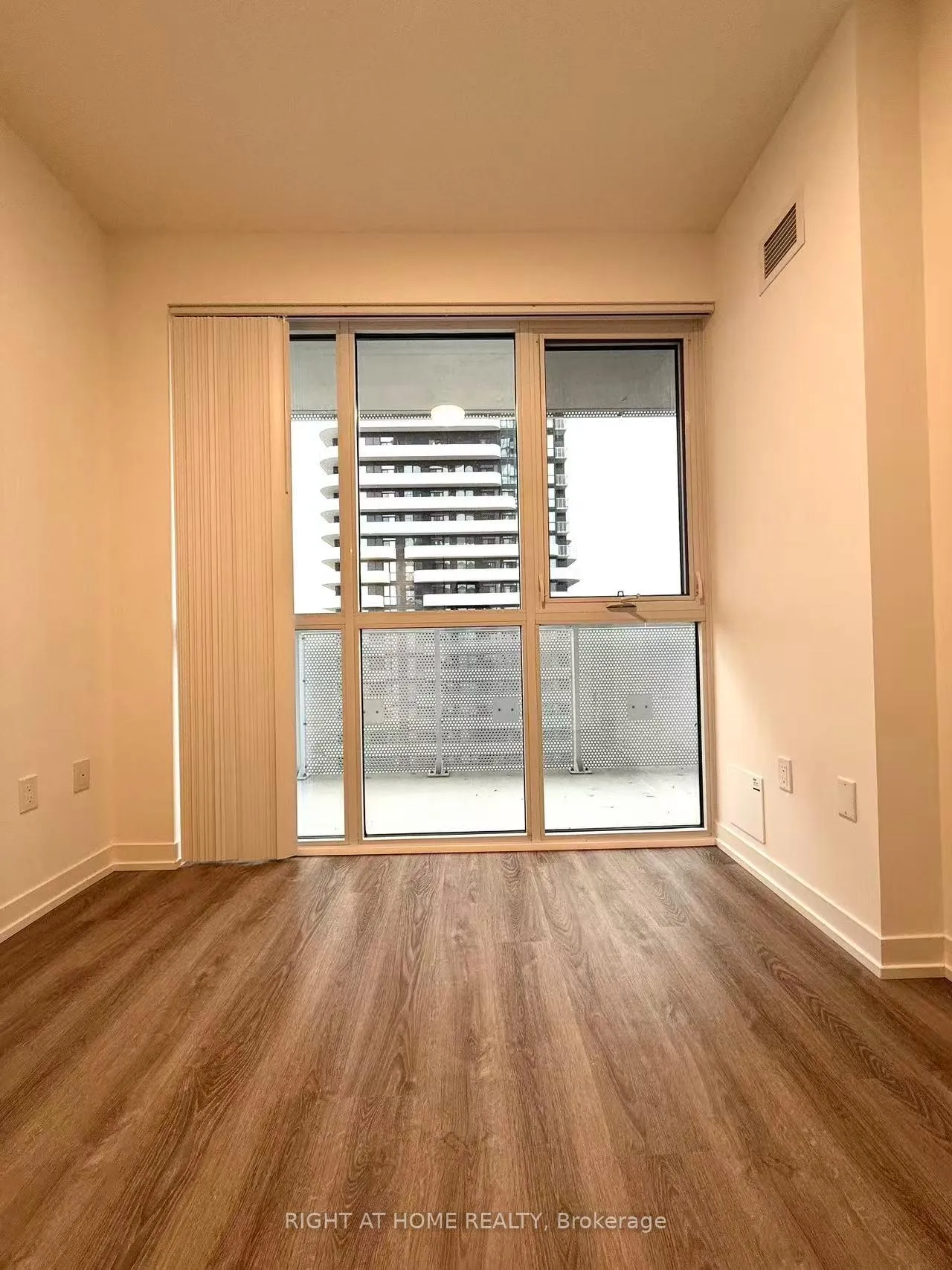 Photo 23 of Unit 2801, 8 Interchange Way, Vaughan, Vaughan Corporate Centre — HOMEH