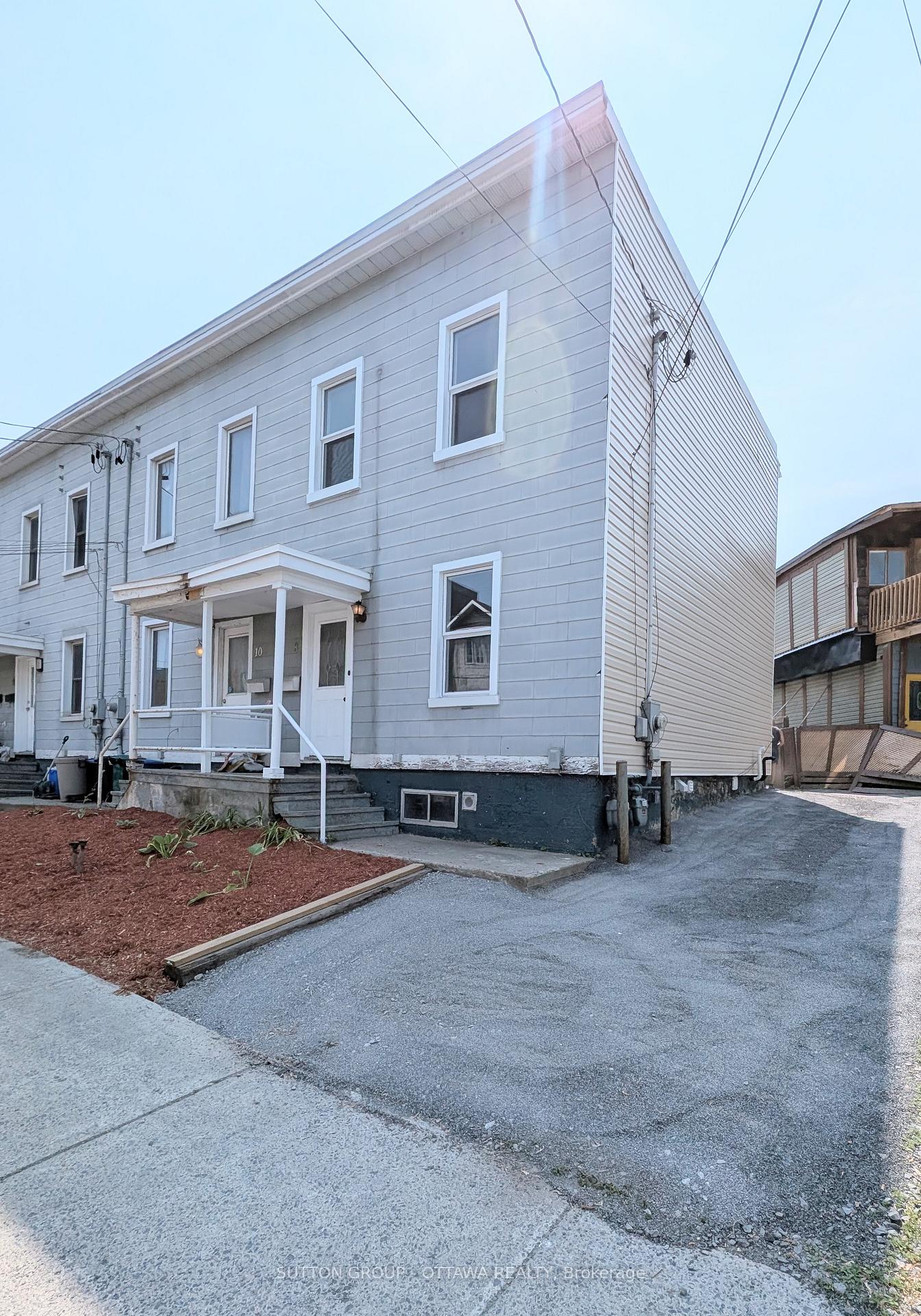 Photo 1 of 8 Robinson Avenue, Ottawa, Sandy Hill — HOMEH