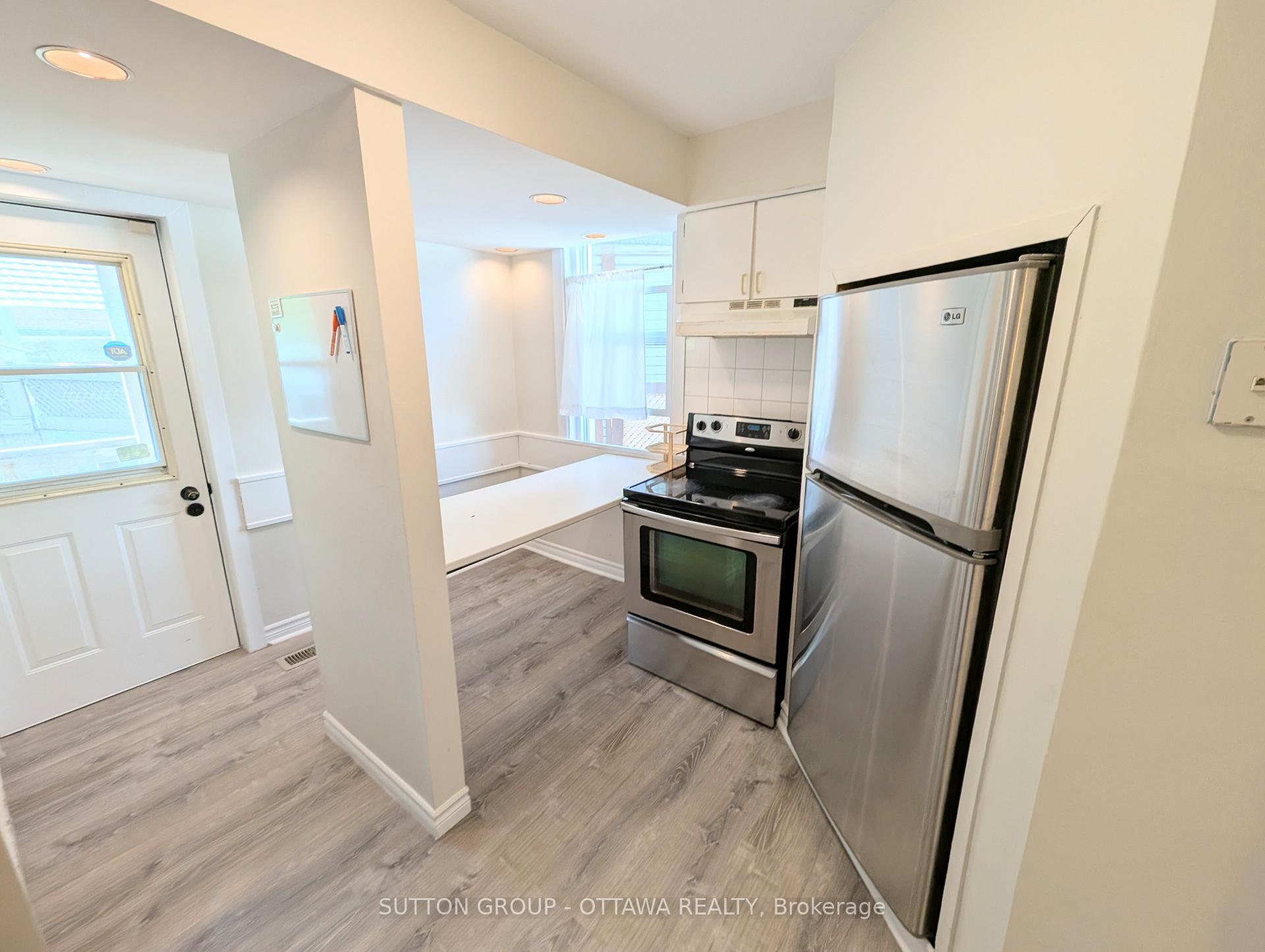 Photo 6 of 8 Robinson Avenue, Ottawa, Sandy Hill — HOMEH