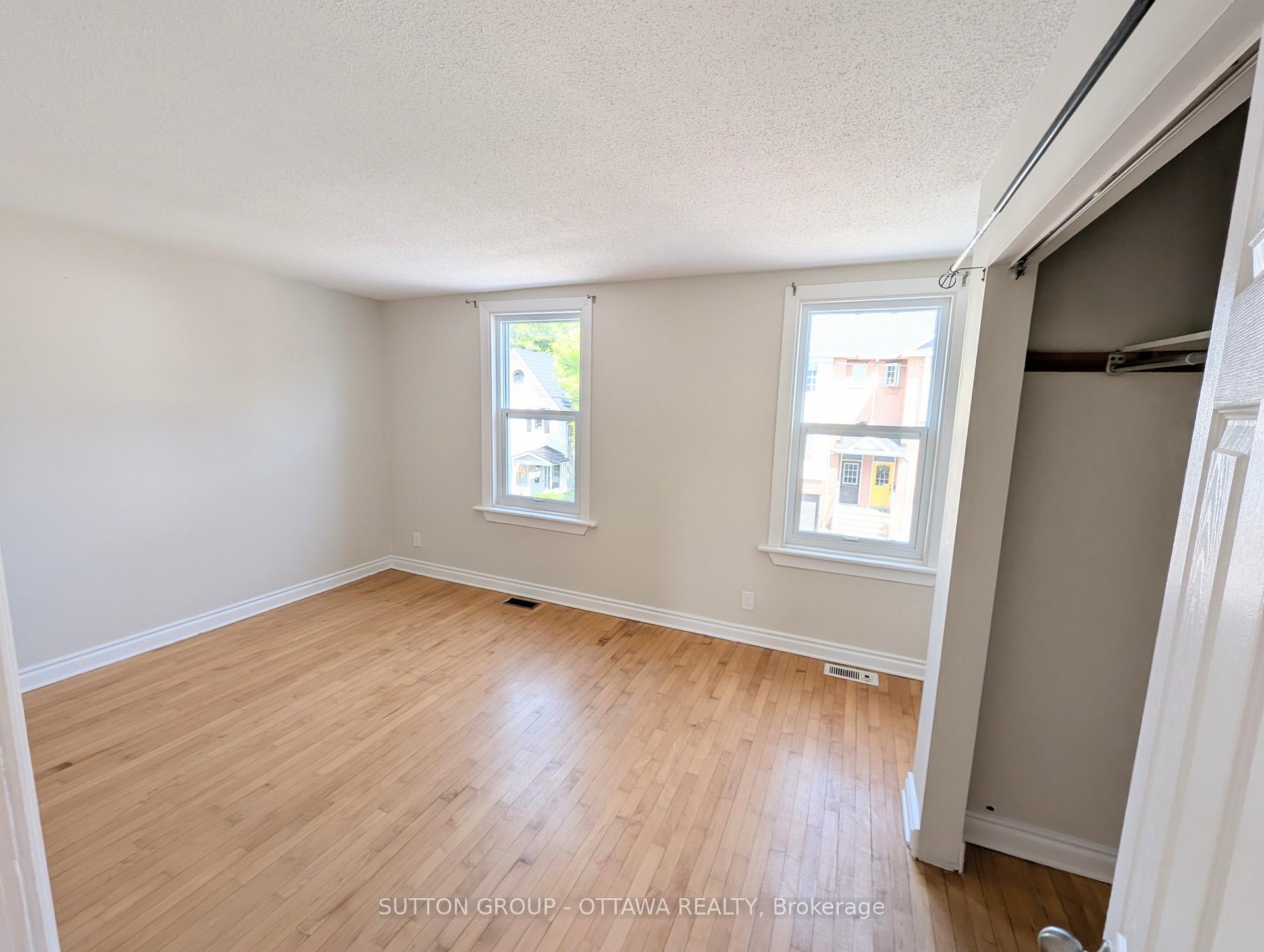 Photo 10 of 8 Robinson Avenue, Ottawa, Sandy Hill — HOMEH