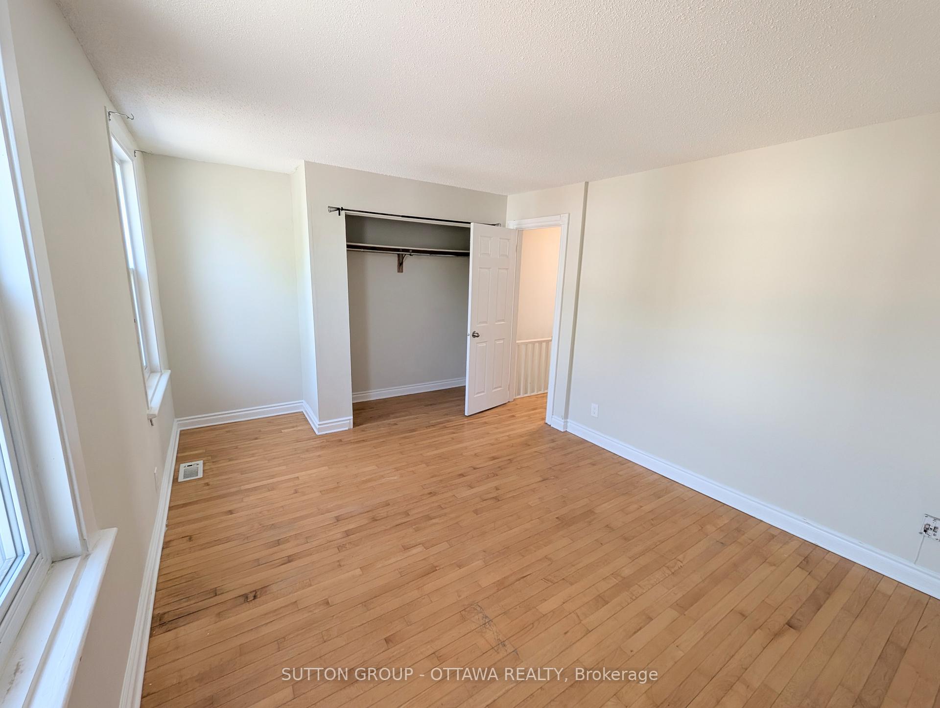 Photo 11 of 8 Robinson Avenue, Ottawa, Sandy Hill — HOMEH