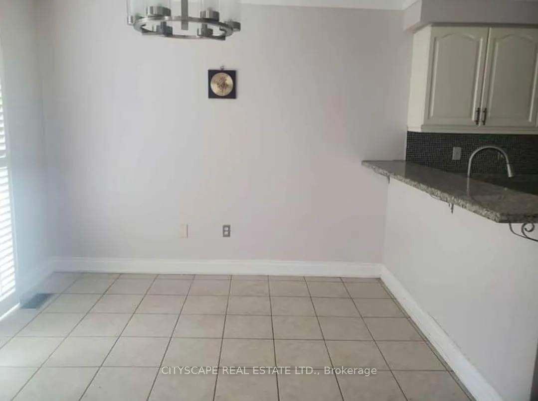 Photo 5 of 34 Dunure Crescent, Brampton, Fletcher's Meadow — HOMEH