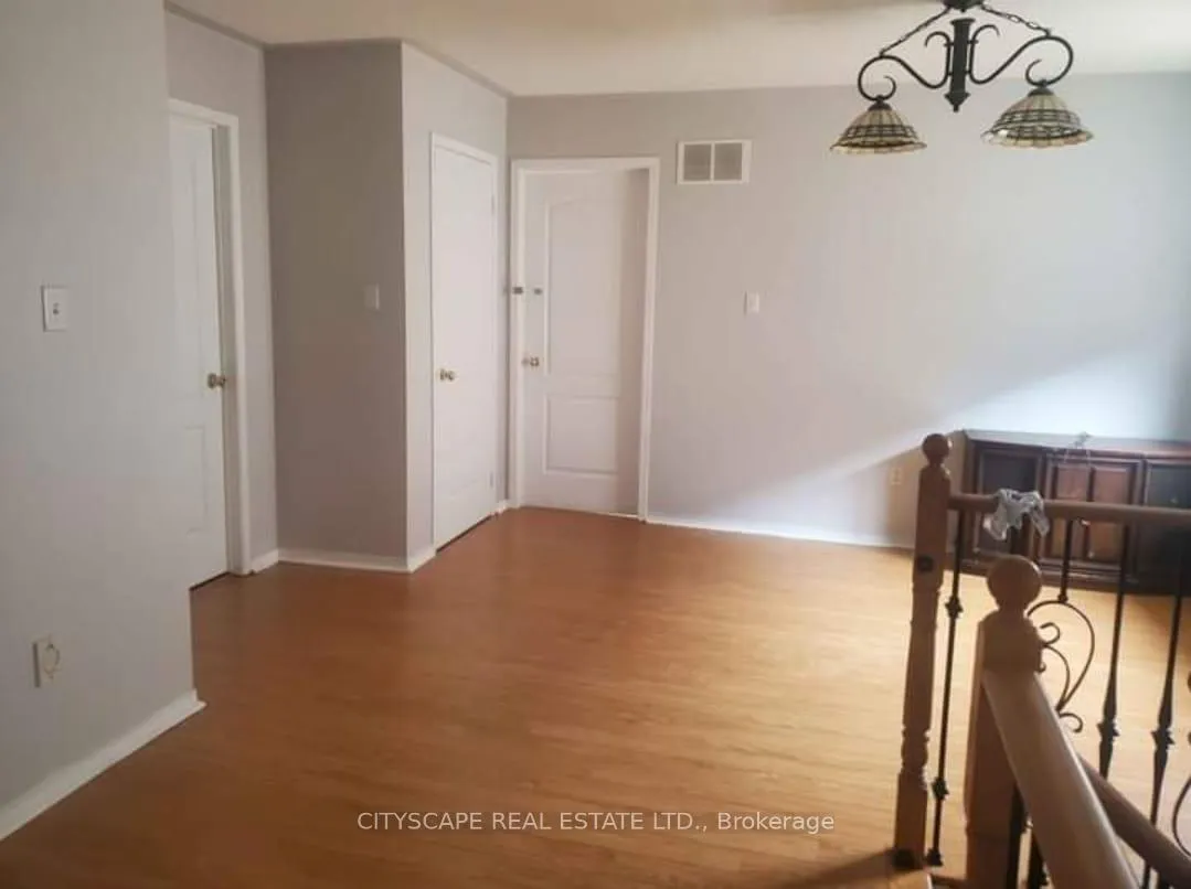 Photo 6 of 34 Dunure Crescent, Brampton, Fletcher's Meadow — HOMEH