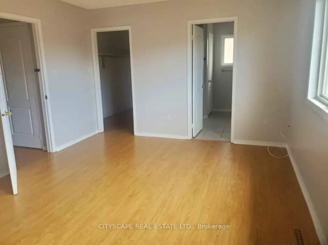 Photo 8 of 34 Dunure Crescent, Brampton, Fletcher's Meadow — HOMEH