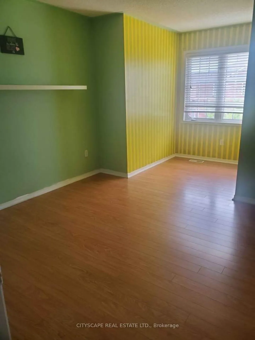 Photo 10 of 34 Dunure Crescent, Brampton, Fletcher's Meadow — HOMEH