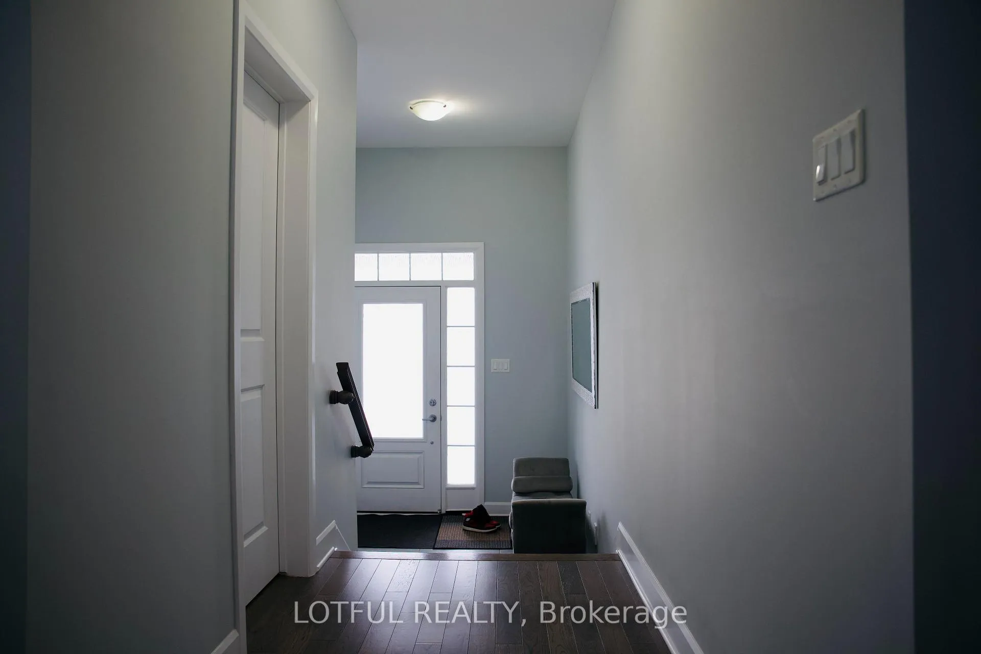 Photo 2 of 193 Aquarium Avenue, Ottawa, Avalon West — HOMEH