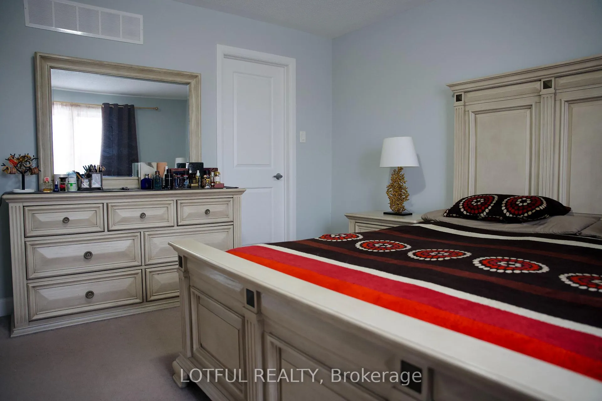 Photo 15 of 193 Aquarium Avenue, Ottawa, Avalon West — HOMEH