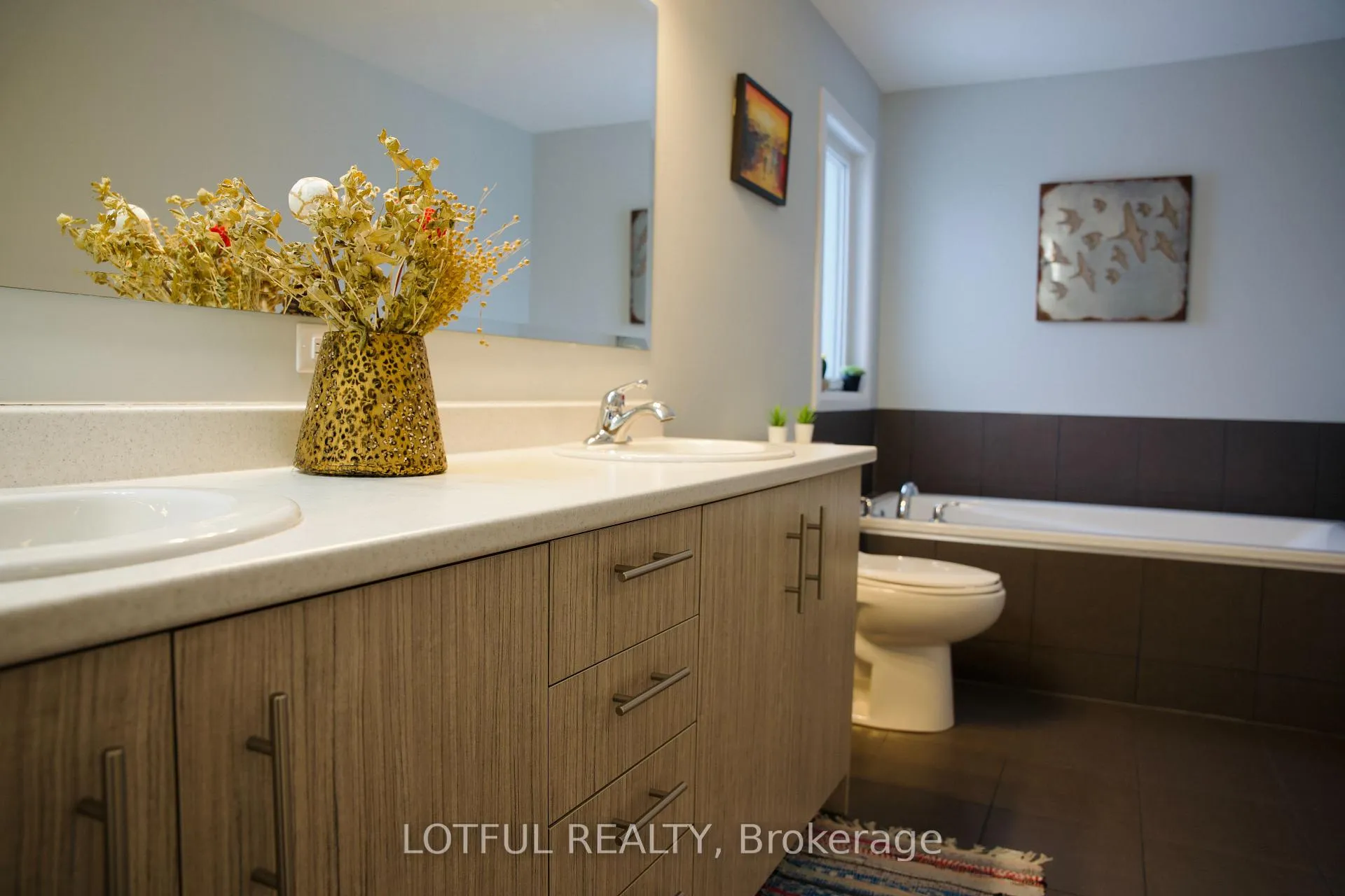 Photo 17 of 193 Aquarium Avenue, Ottawa, Avalon West — HOMEH