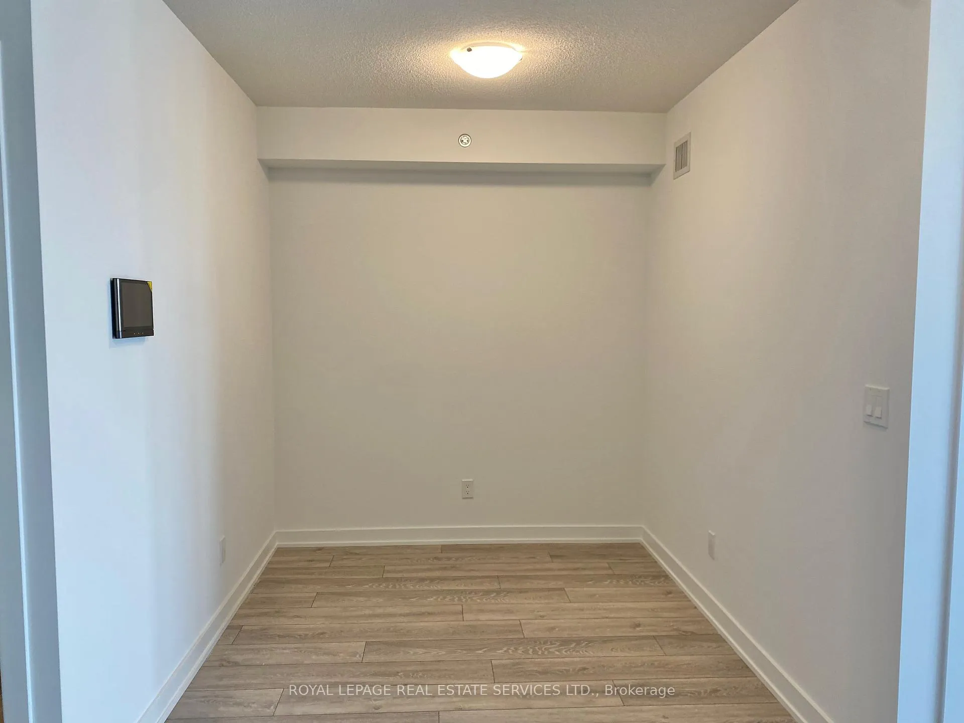 Photo 5 of Unit A318, 3210 Dakota Common, Burlington, Alton — HOMEH