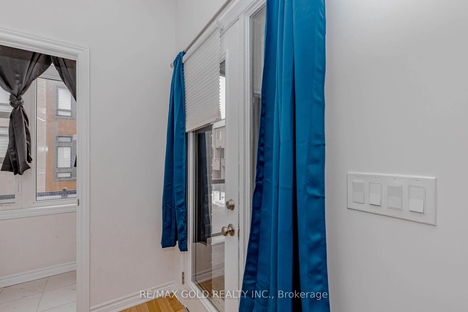 Photo 25 of 39 Inverary Crescent, Vaughan, Kleinburg — HOMEH