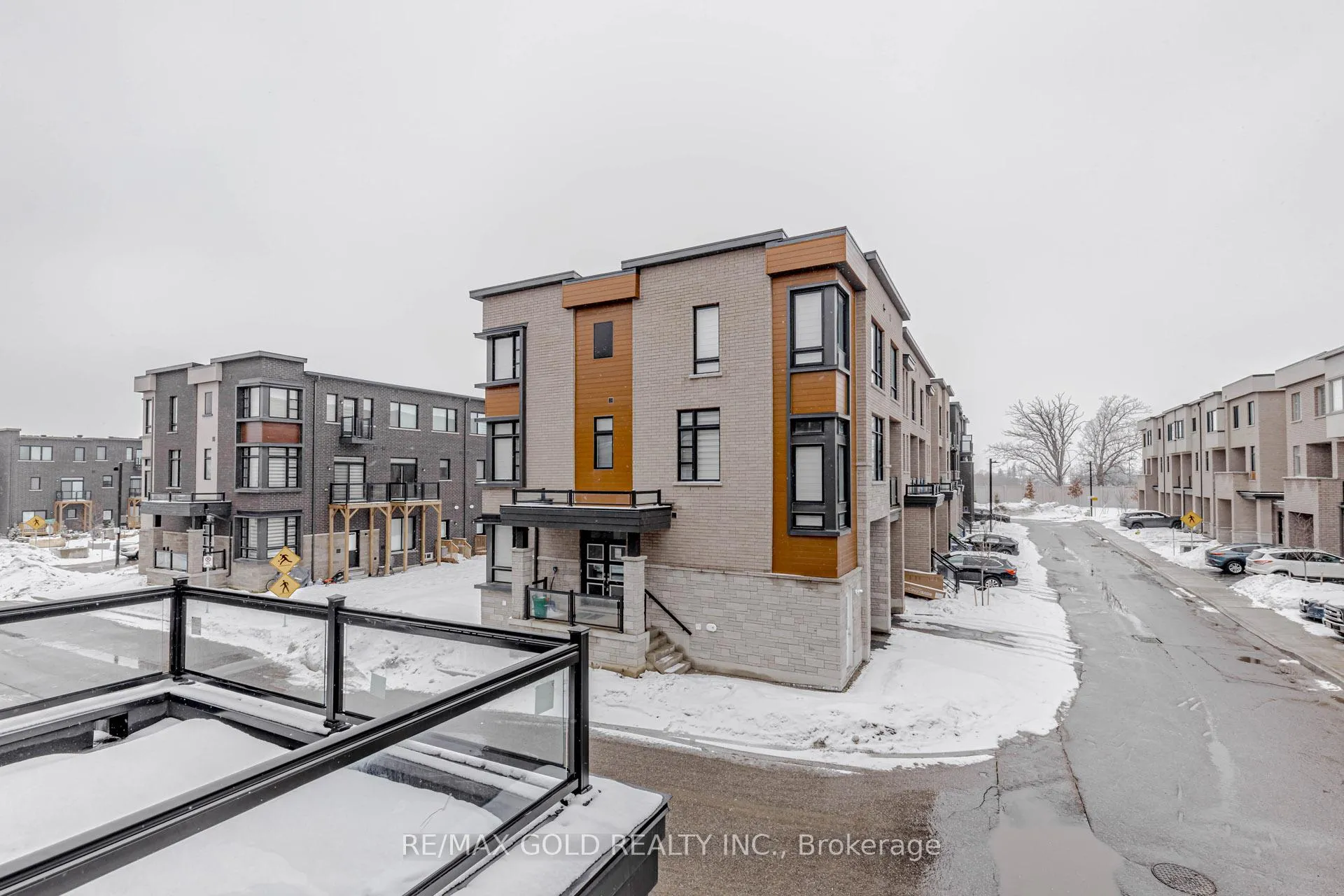 Photo 29 of 39 Inverary Crescent, Vaughan, Kleinburg — HOMEH