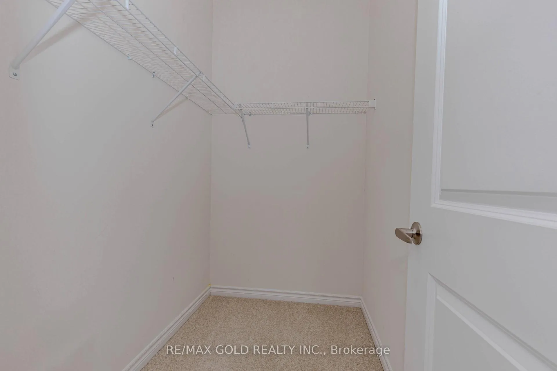 Photo 35 of 39 Inverary Crescent, Vaughan, Kleinburg — HOMEH