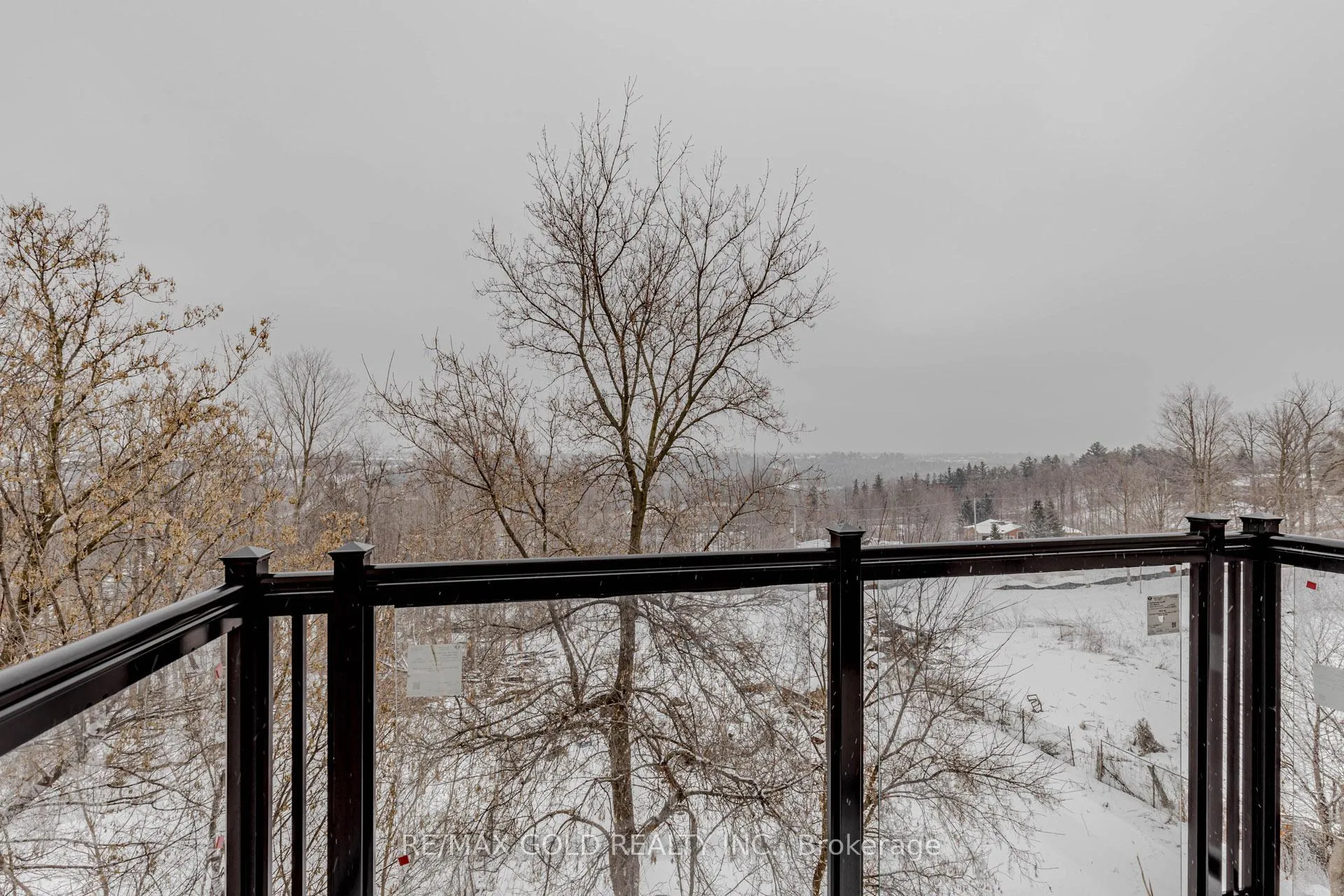Photo 38 of 39 Inverary Crescent, Vaughan, Kleinburg — HOMEH
