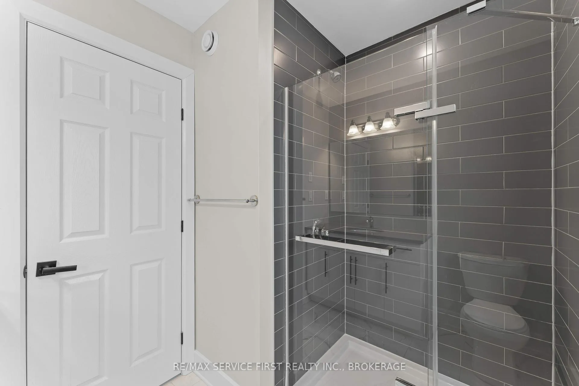Photo 37 of 1601 Willow Court, Kingston, City Northwest — HOMEH