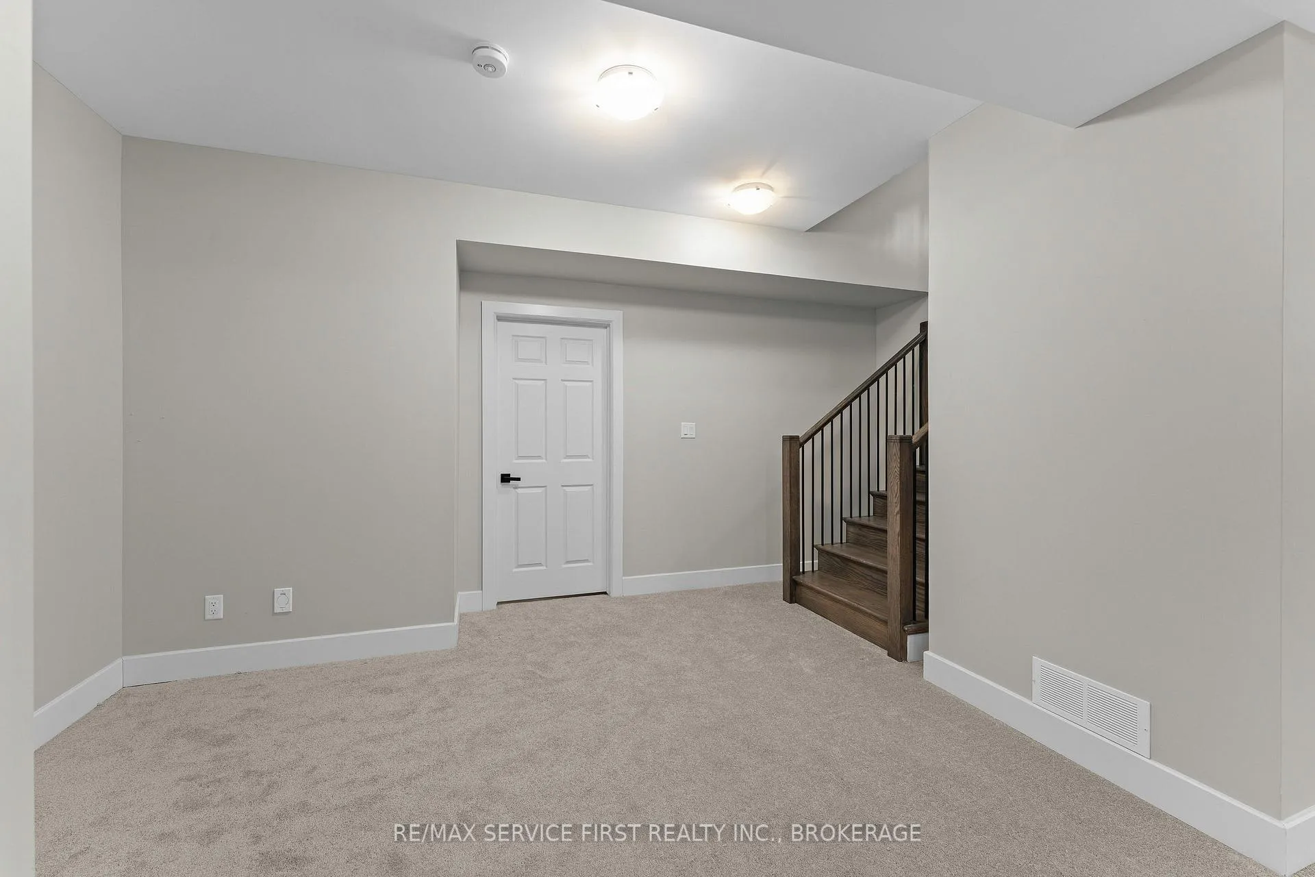 Photo 45 of 1601 Willow Court, Kingston, City Northwest — HOMEH