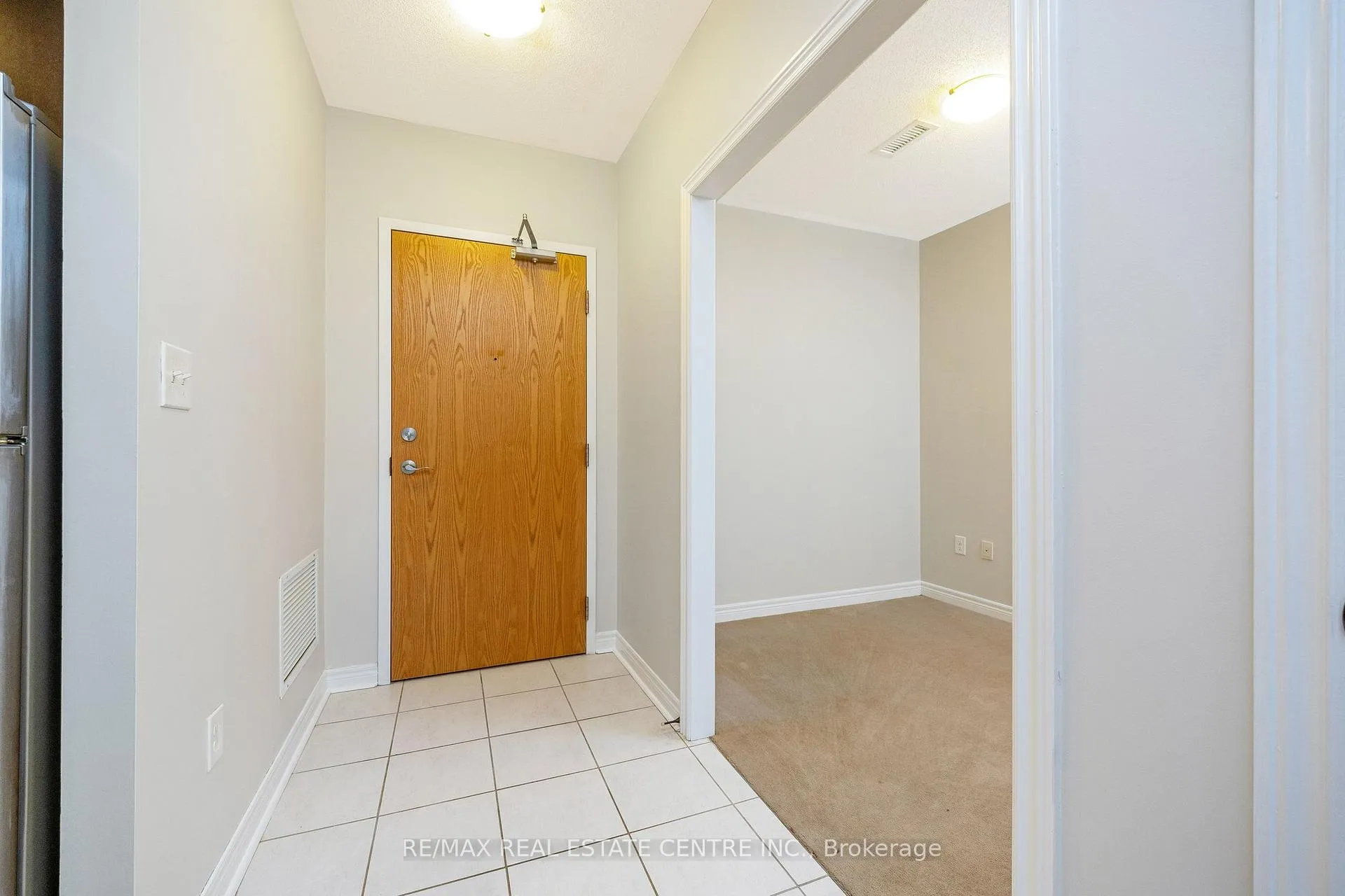 Photo 10 of Unit 216, 383 Main Street E, Milton, Old Milton — HOMEH