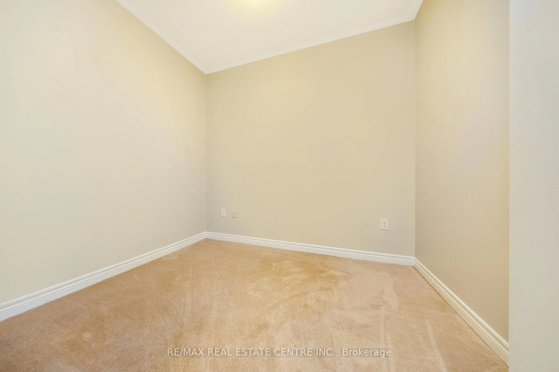 Photo 17 of Unit 216, 383 Main Street E, Milton, Old Milton — HOMEH