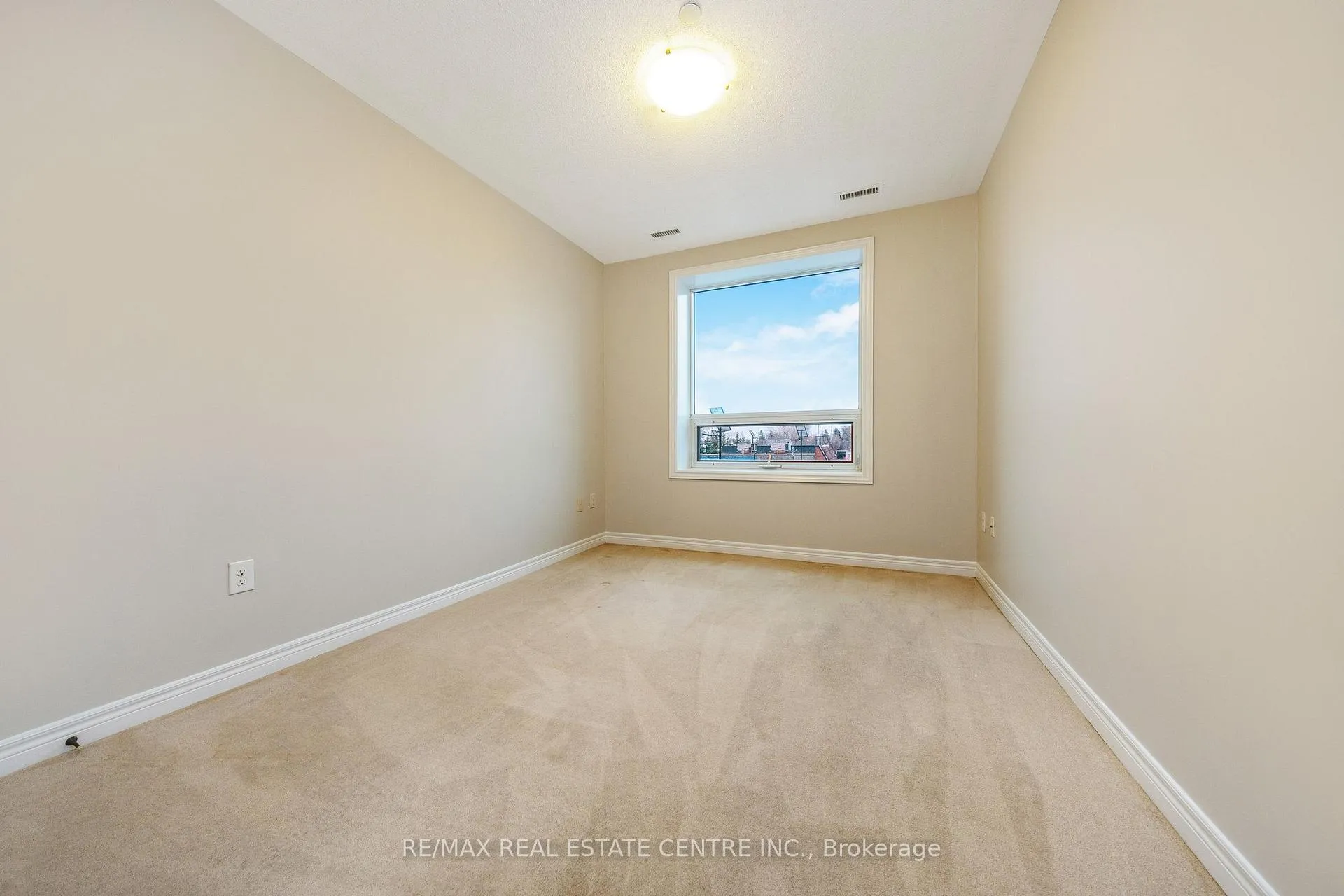 Photo 26 of Unit 216, 383 Main Street E, Milton, Old Milton — HOMEH
