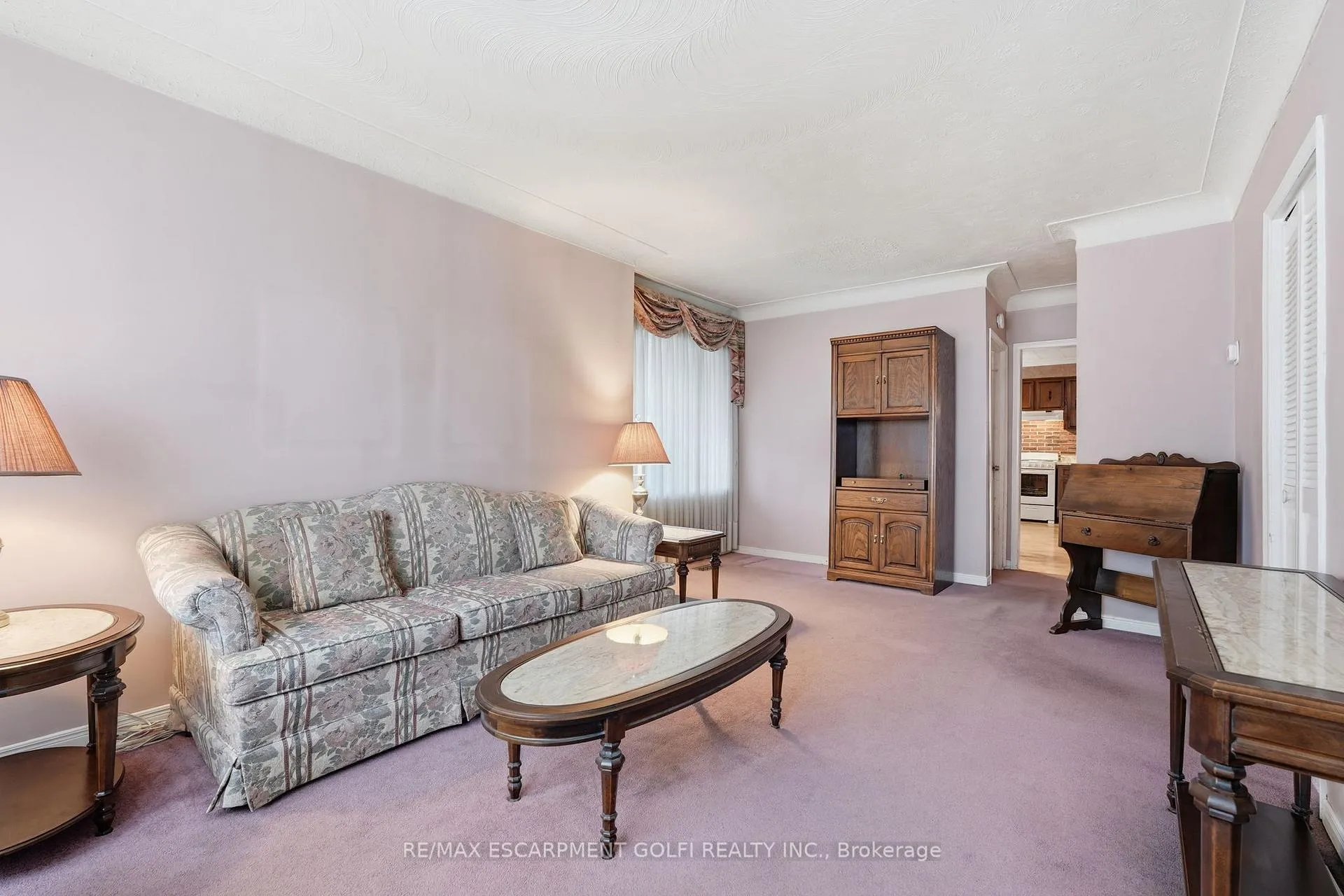 Photo 4 of 251 Brucedale Avenue E, Hamilton, Inch Park — HOMEH
