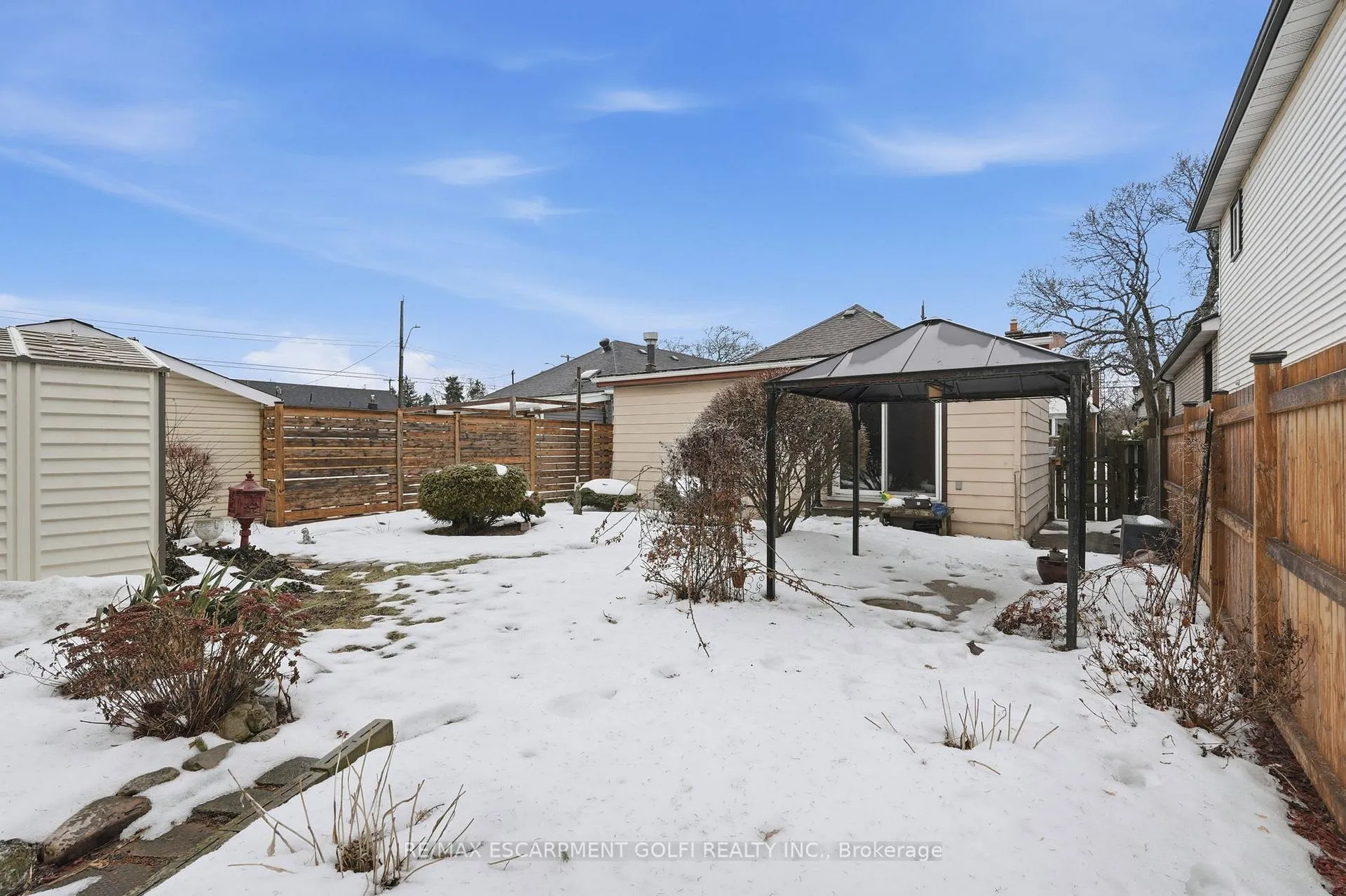 Photo 15 of 251 Brucedale Avenue E, Hamilton, Inch Park — HOMEH