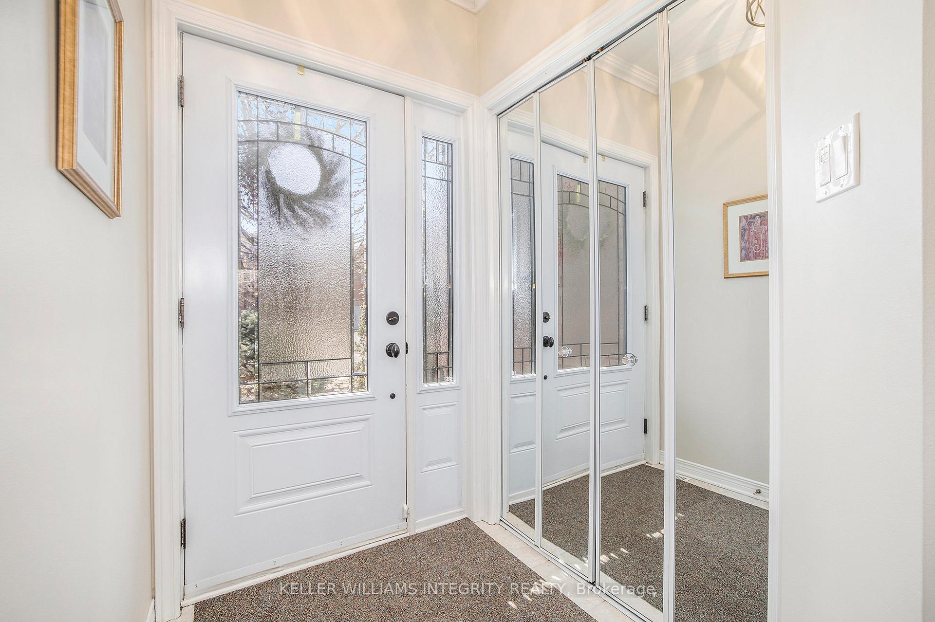 Photo 4 of 136 Dunbarton Court, Ottawa, Cardinal Glen — HOMEH