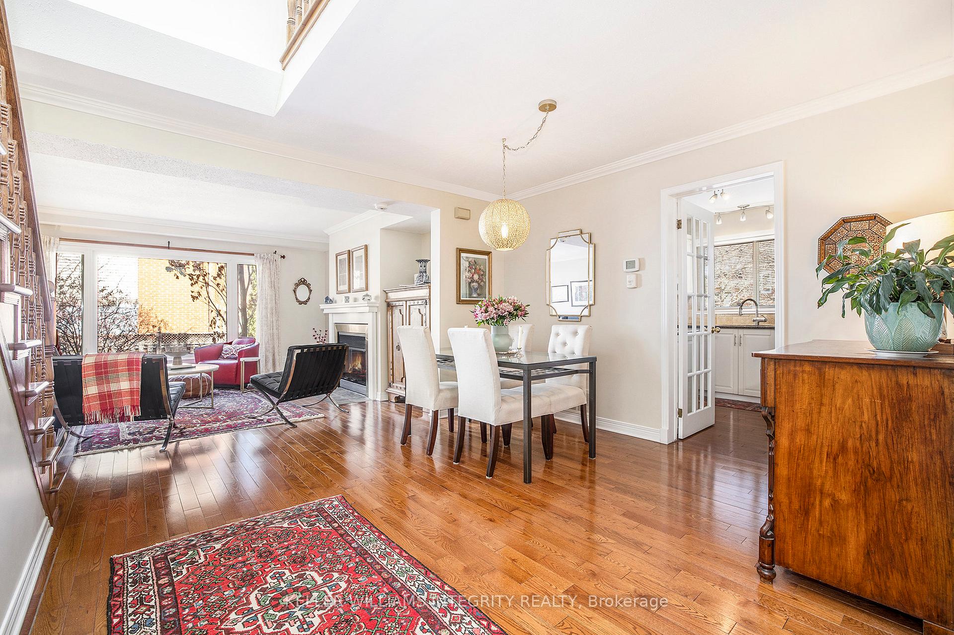 Photo 5 of 136 Dunbarton Court, Ottawa, Cardinal Glen — HOMEH