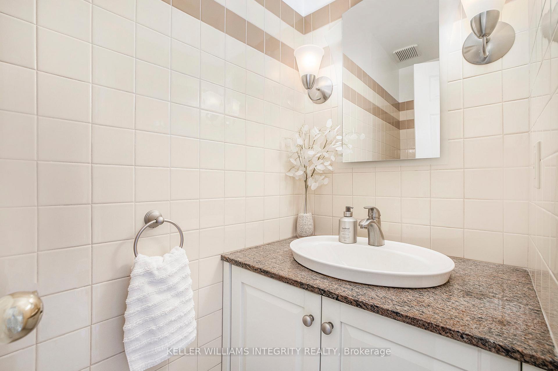 Photo 16 of 136 Dunbarton Court, Ottawa, Cardinal Glen — HOMEH