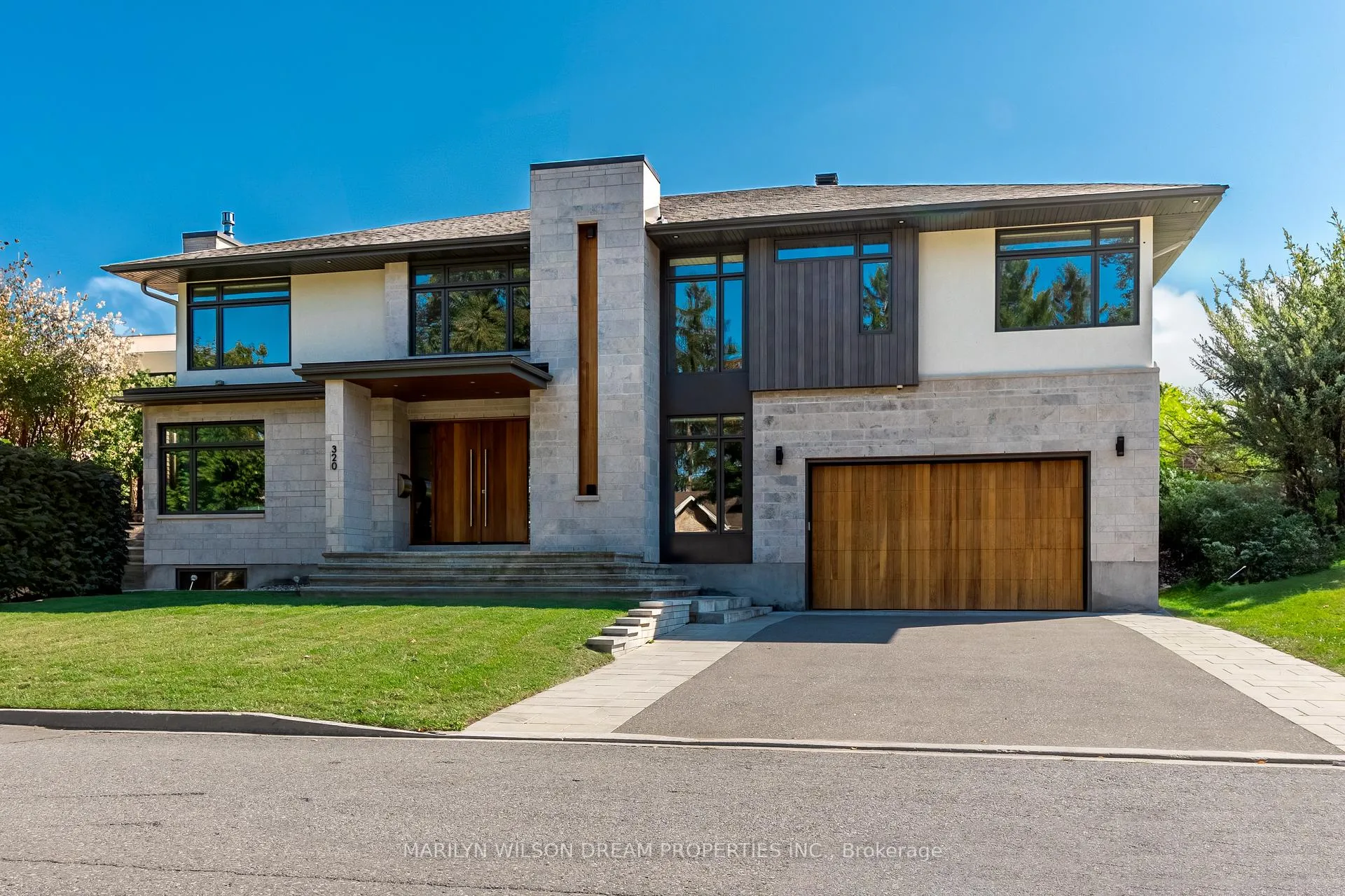 Photo 1 of 320 Crestview Road, Ottawa, Alta Vista/Faircrest Heights — HOMEH
