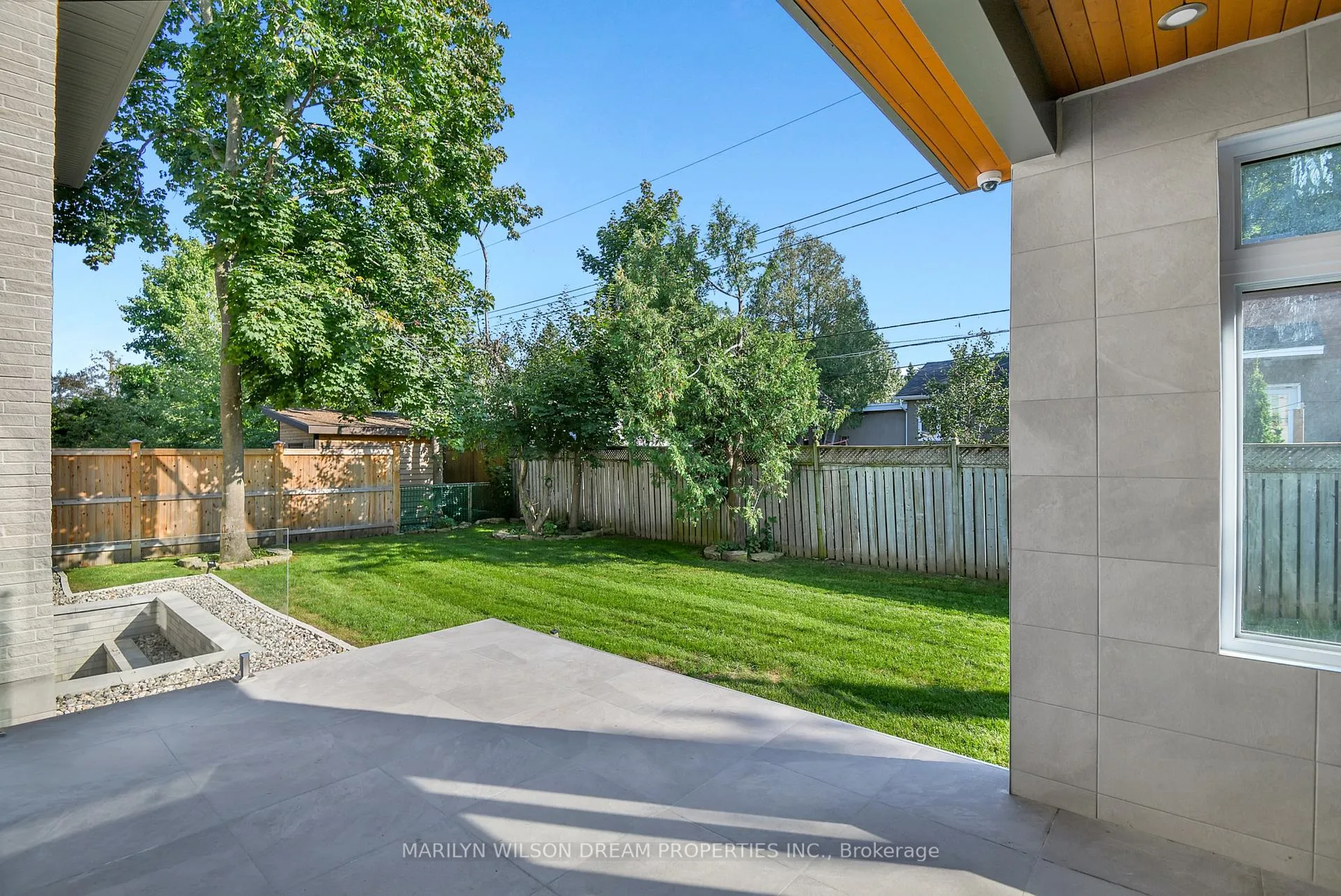 Photo 2 of 320 Crestview Road, Ottawa, Alta Vista/Faircrest Heights — HOMEH