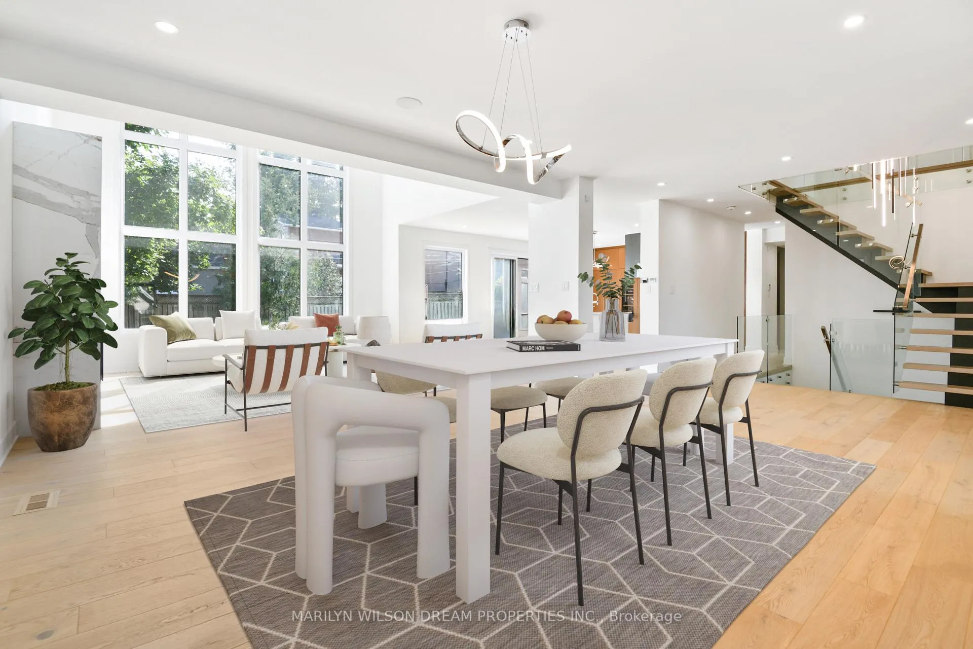Photo 5 of 320 Crestview Road, Ottawa, Alta Vista/Faircrest Heights — HOMEH