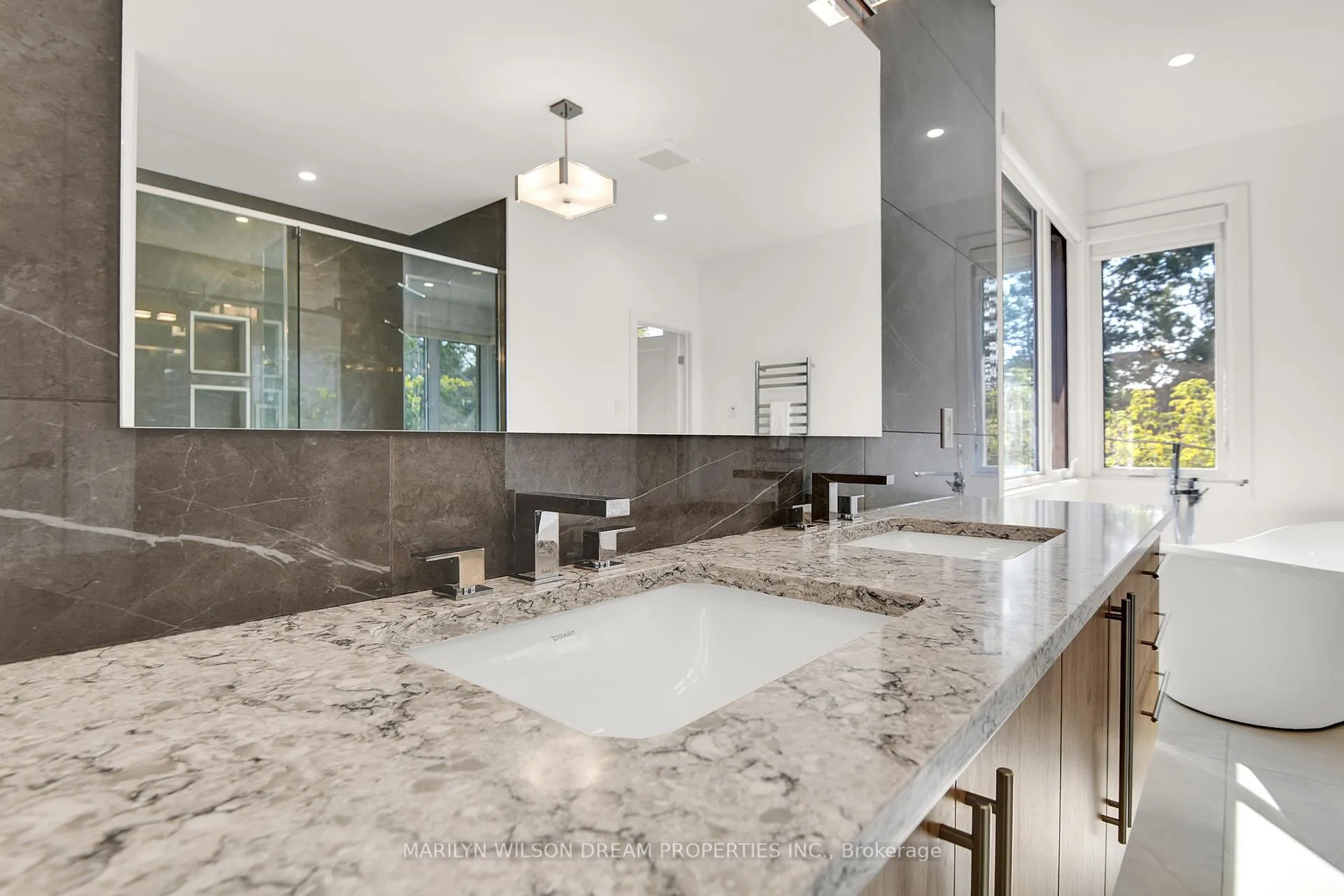 Photo 23 of 320 Crestview Road, Ottawa, Alta Vista/Faircrest Heights — HOMEH
