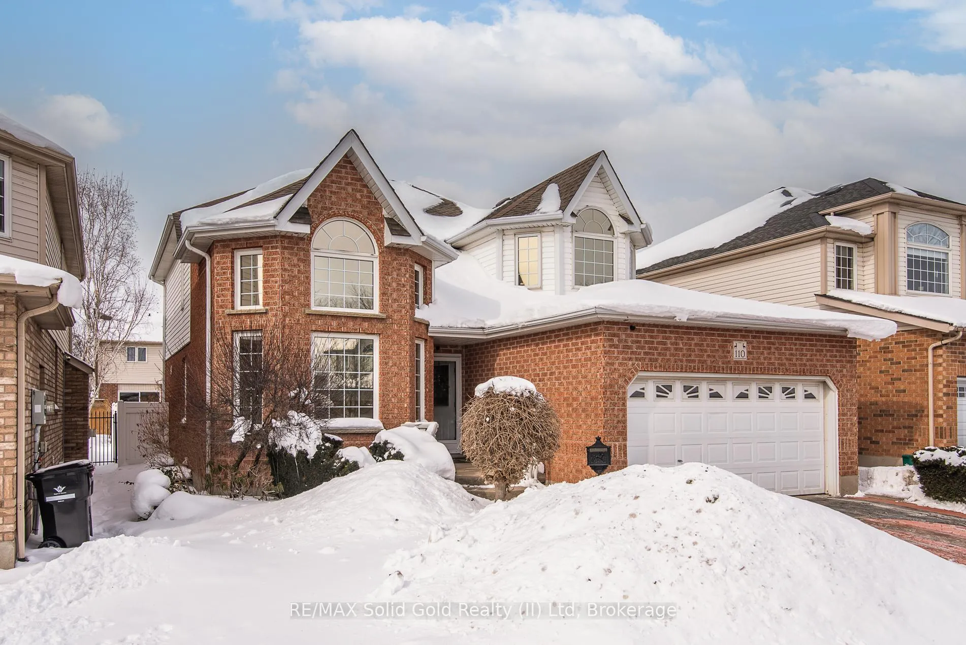 Photo 2 of 110 Deer Ridge Drive, Kitchener — HOMEH