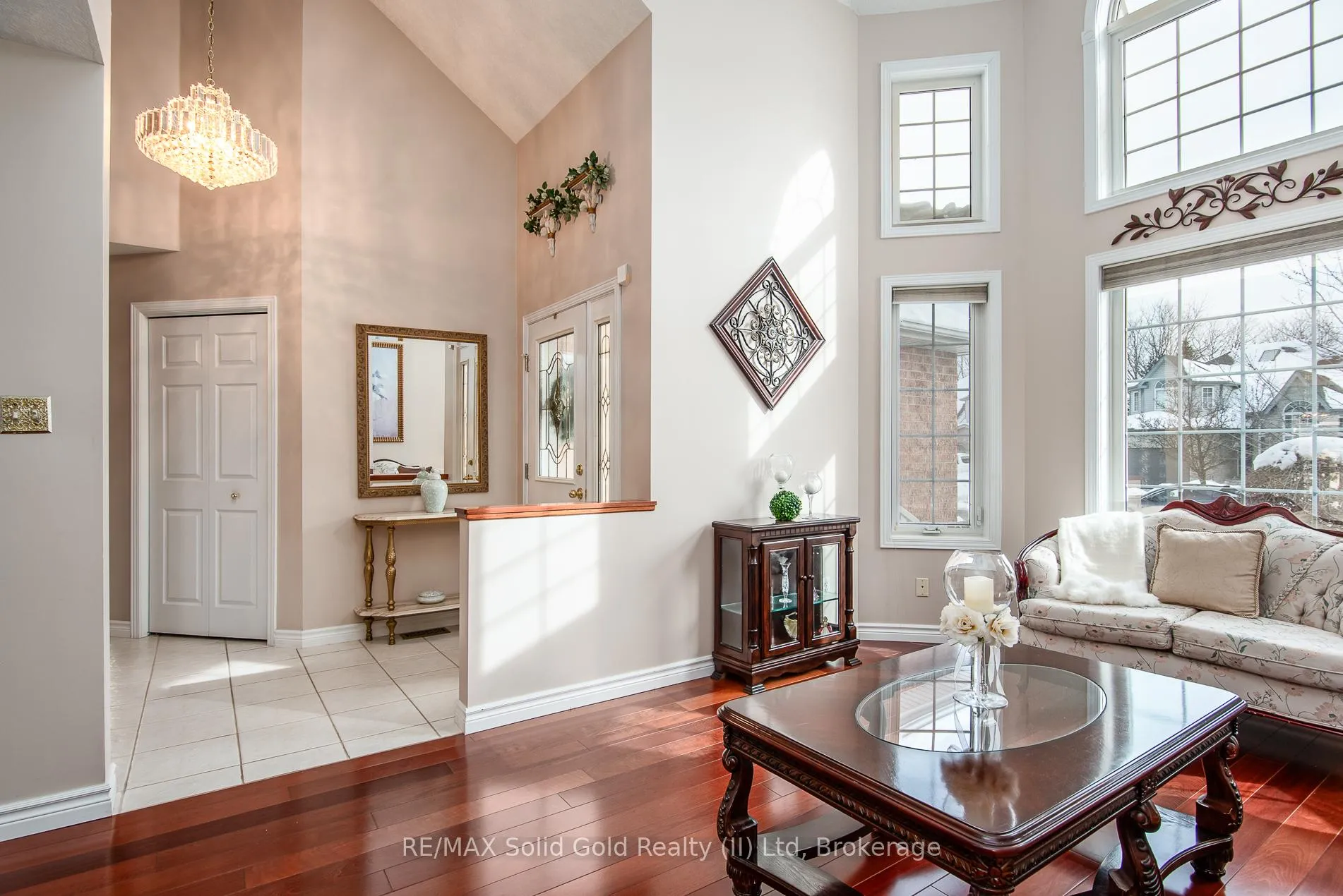 Photo 5 of 110 Deer Ridge Drive, Kitchener — HOMEH