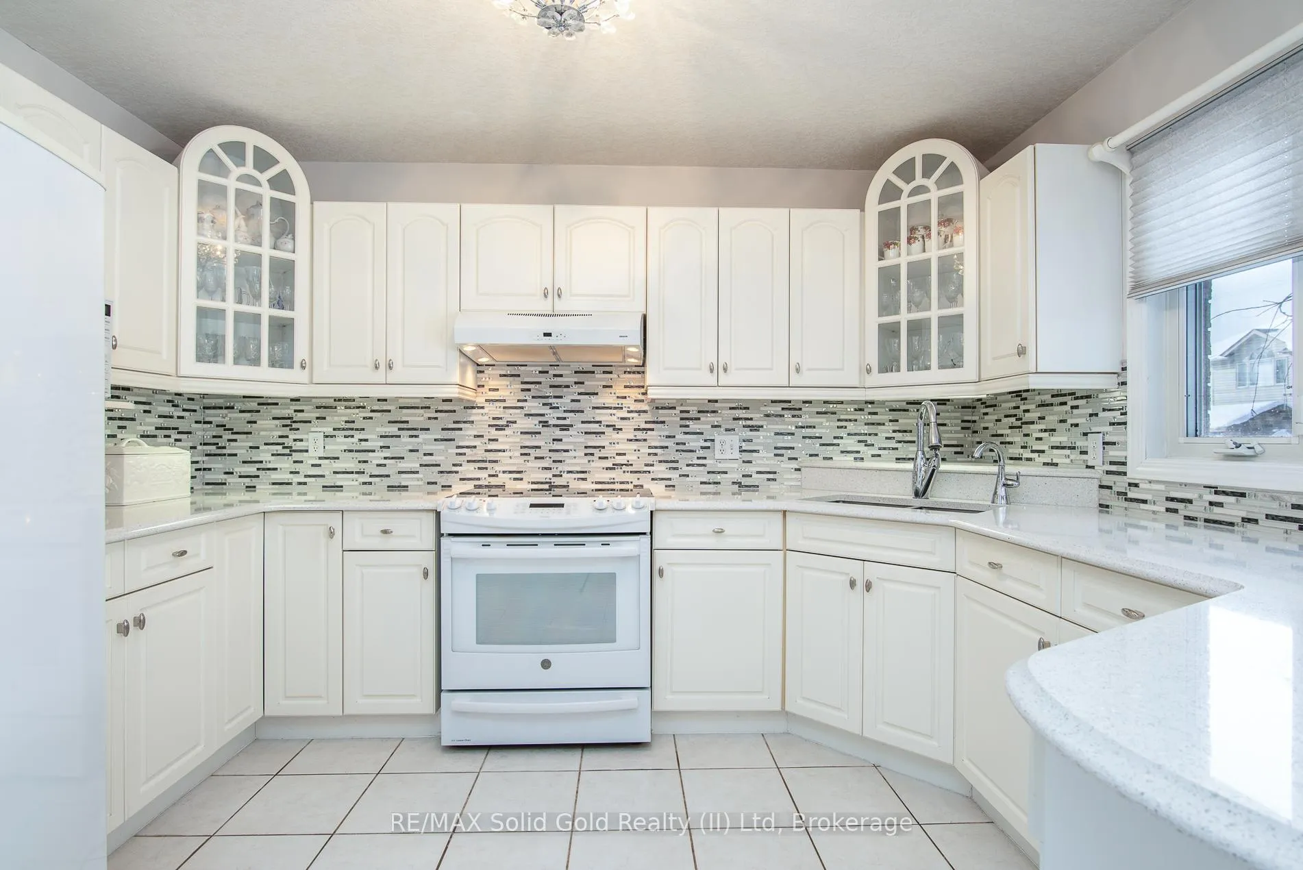 Photo 14 of 110 Deer Ridge Drive, Kitchener — HOMEH
