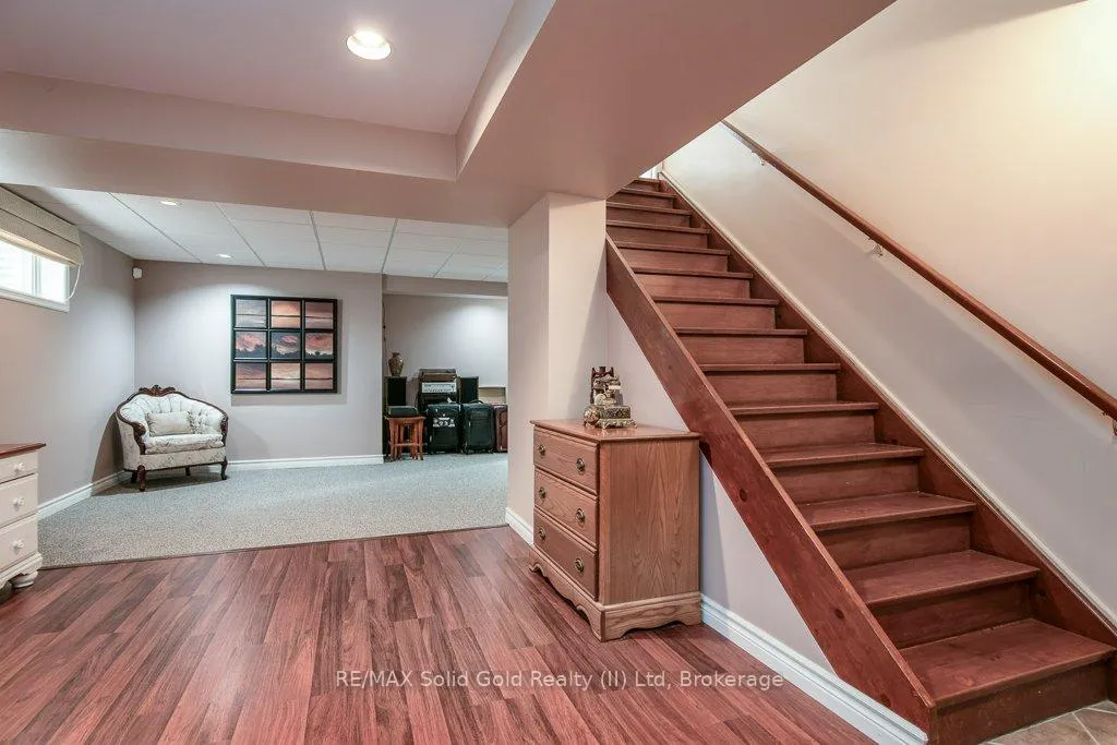 Photo 30 of 110 Deer Ridge Drive, Kitchener — HOMEH