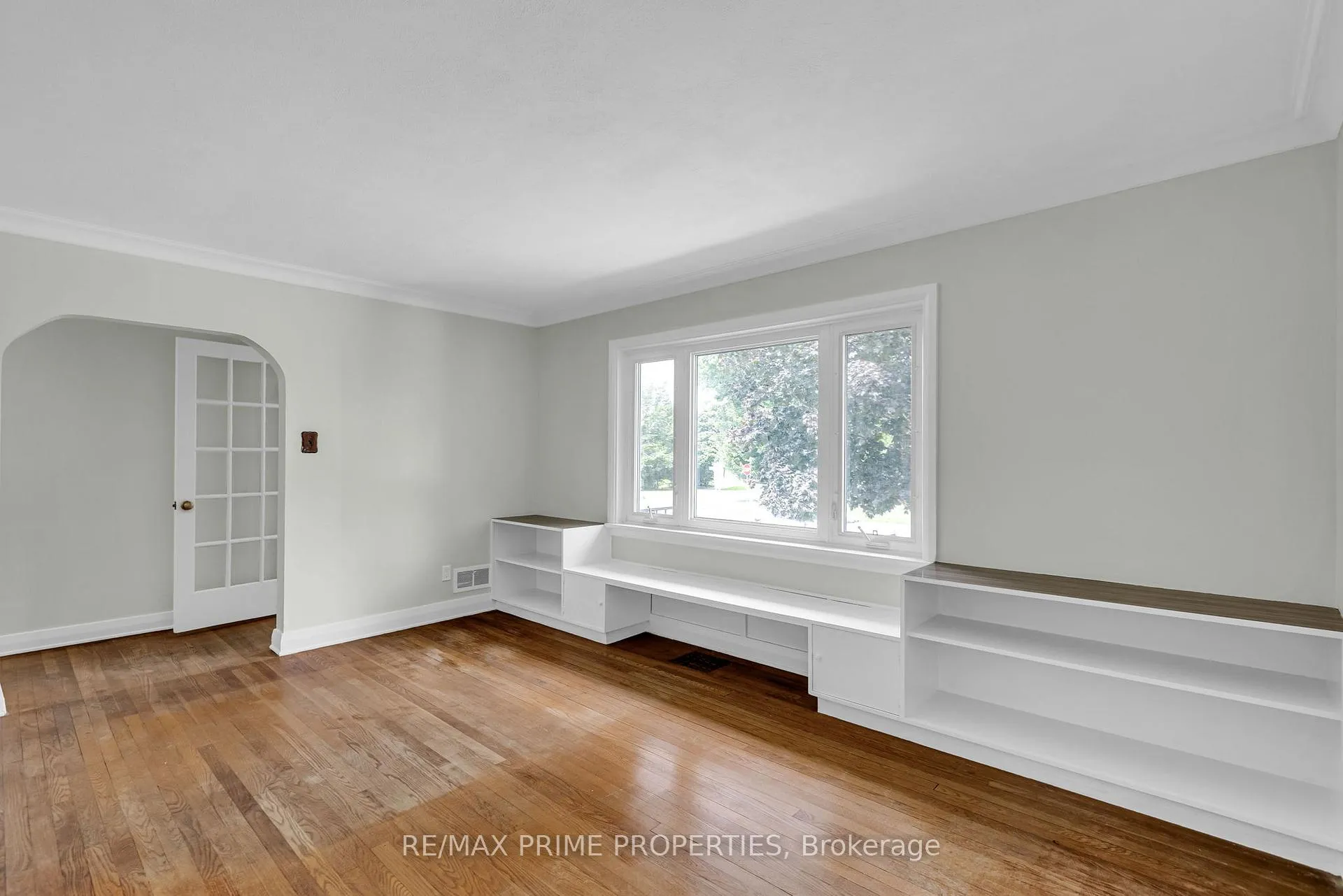 Photo 4 of 332 Acton Street, Ottawa, Riverview Park — HOMEH