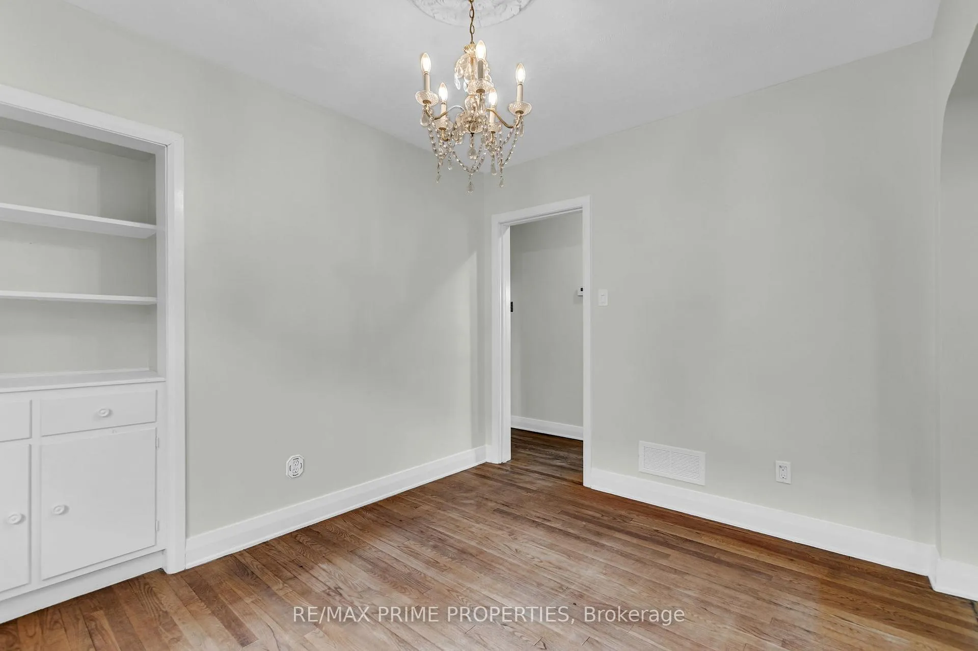 Photo 15 of 332 Acton Street, Ottawa, Riverview Park — HOMEH